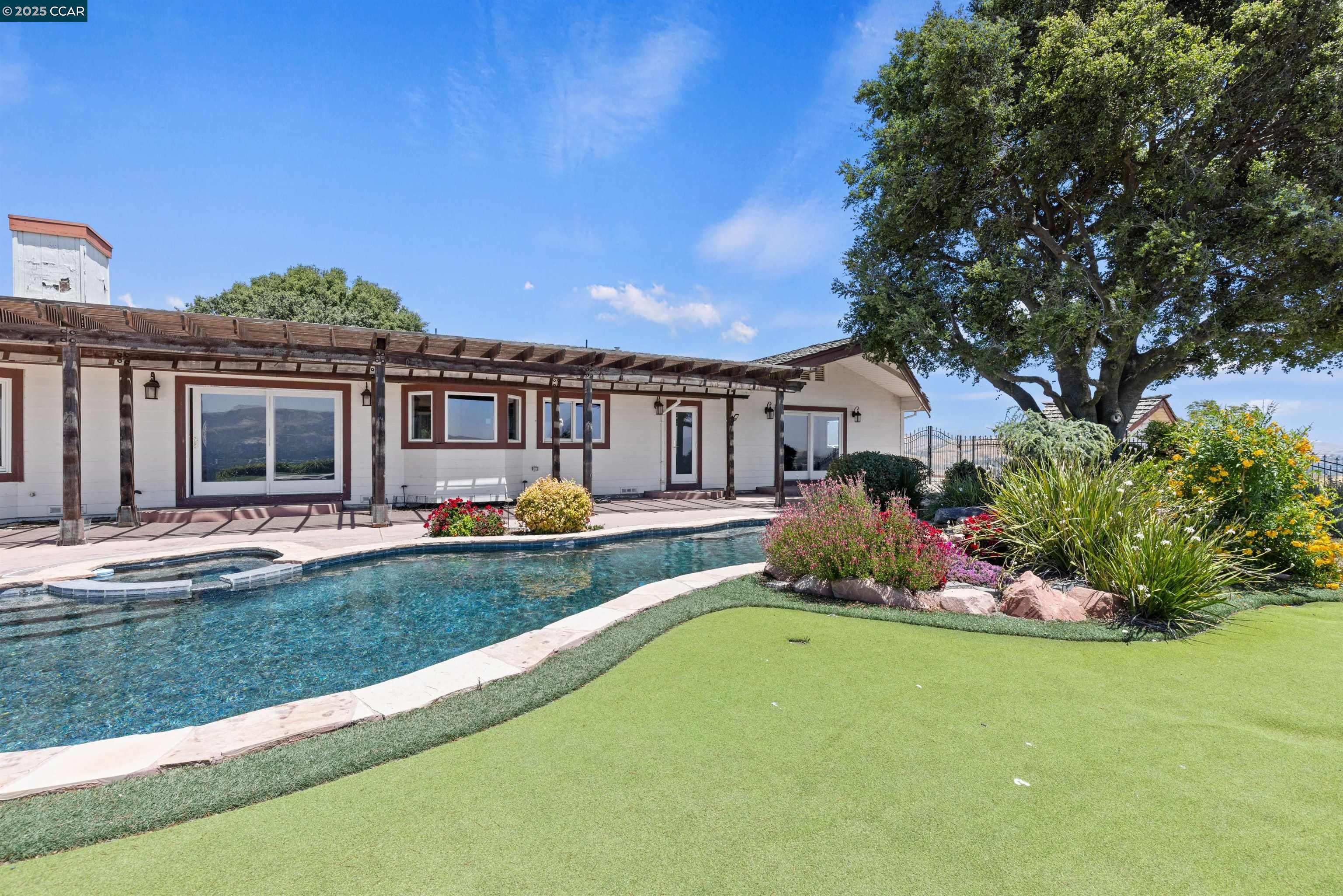 70 Sherburne Hills
