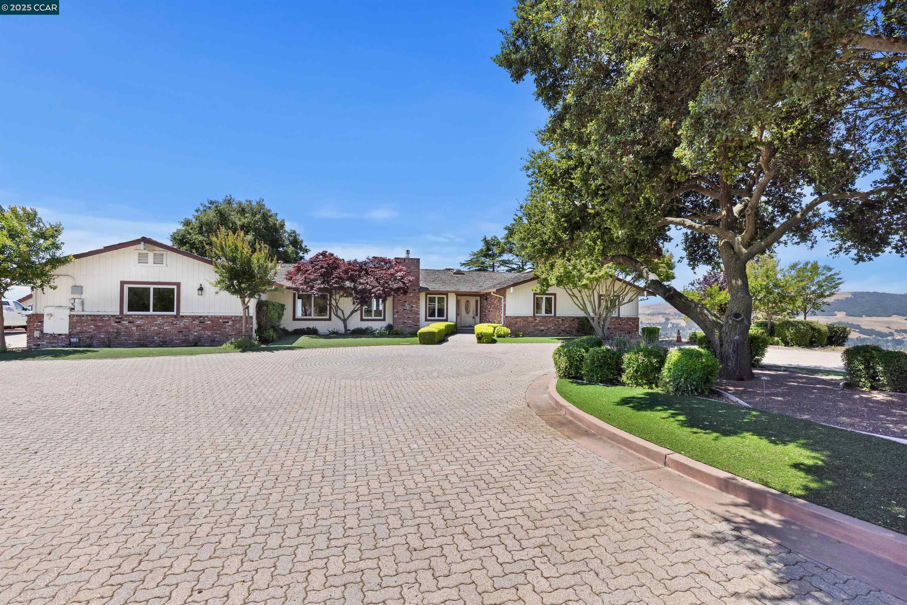 70 Sherburne Hills