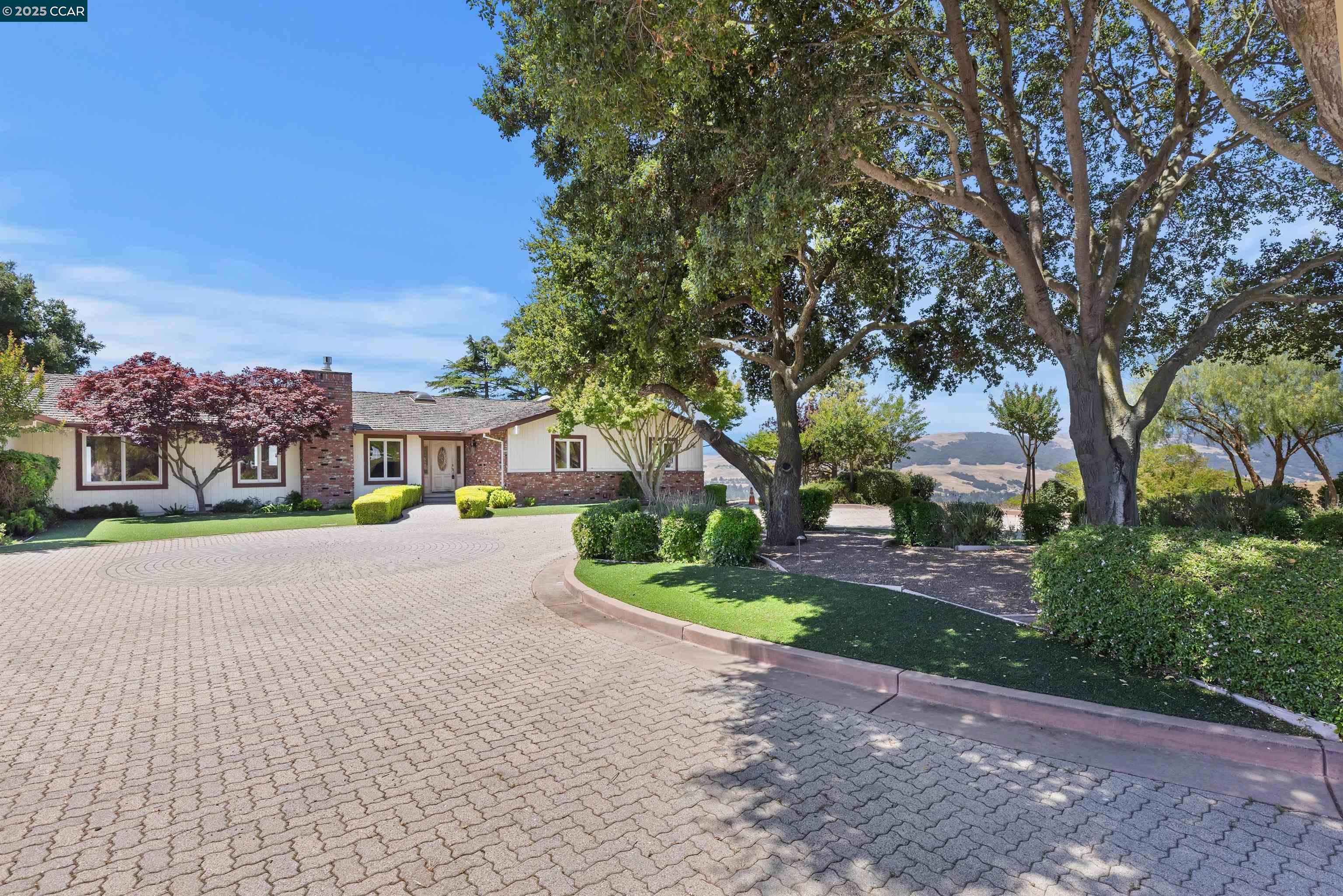 70 Sherburne Hills