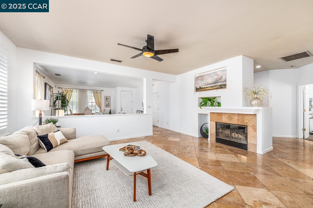 10 Narcissus Ct