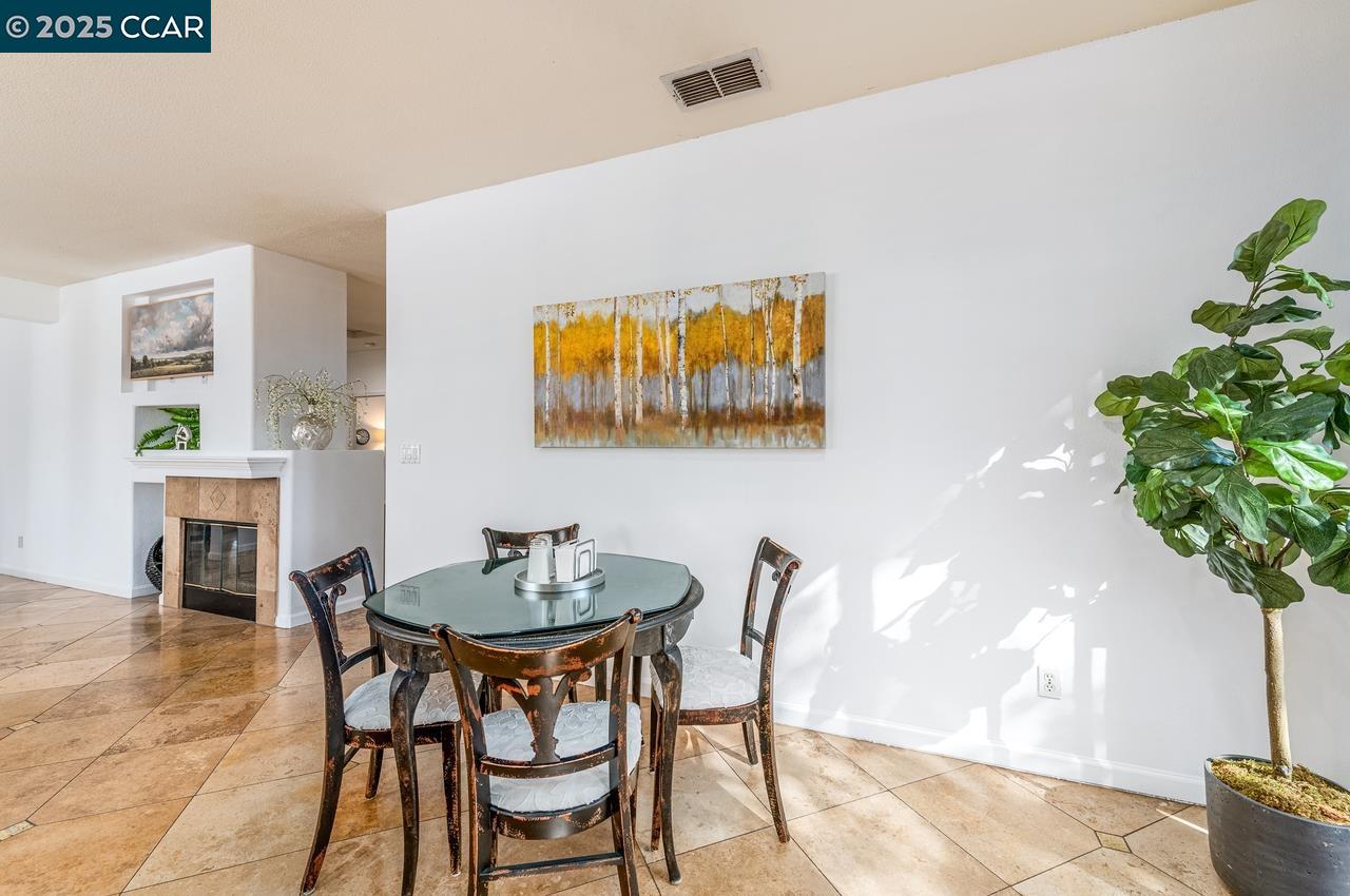 10 Narcissus Ct