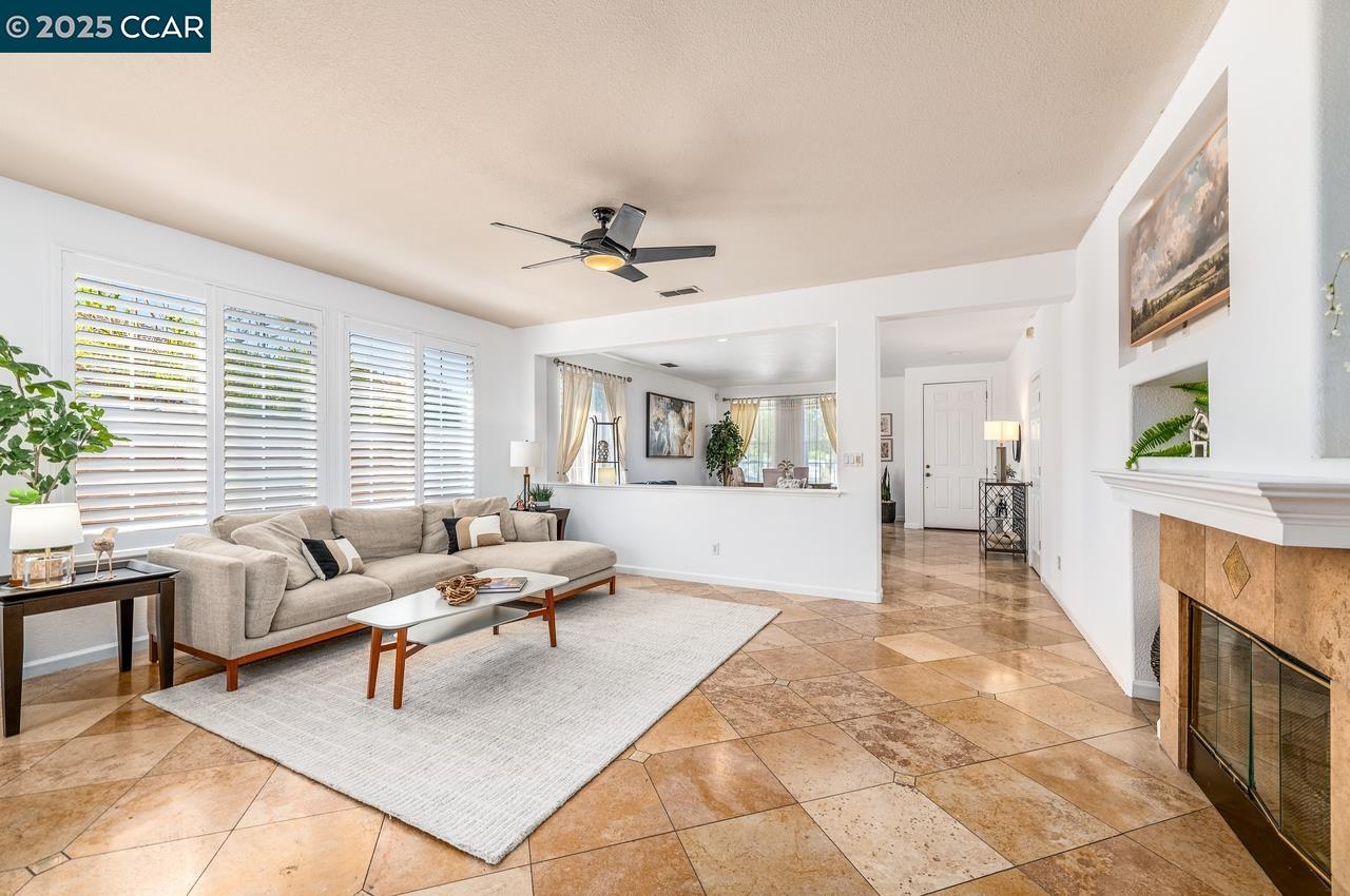 10 Narcissus Ct