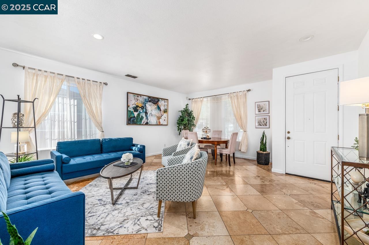 10 Narcissus Ct