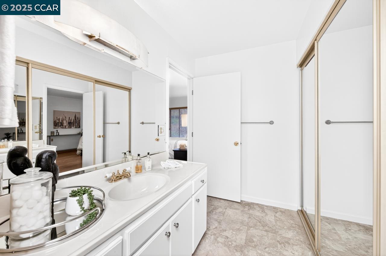 1400 Ptarmigan Dr # 2