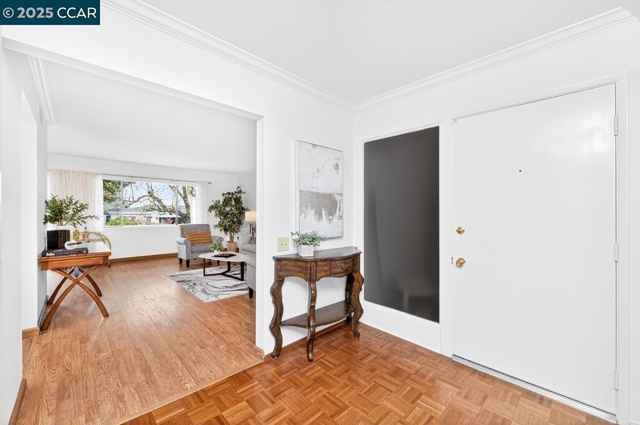 1400 Ptarmigan Dr # 2