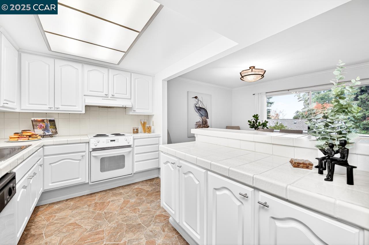 1400 Ptarmigan Dr # 2