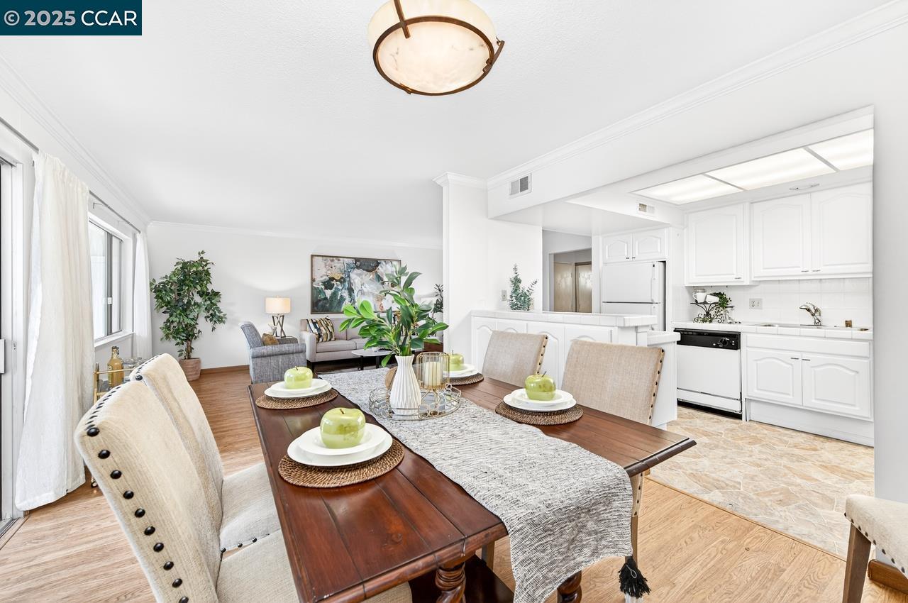 1400 Ptarmigan Dr # 2