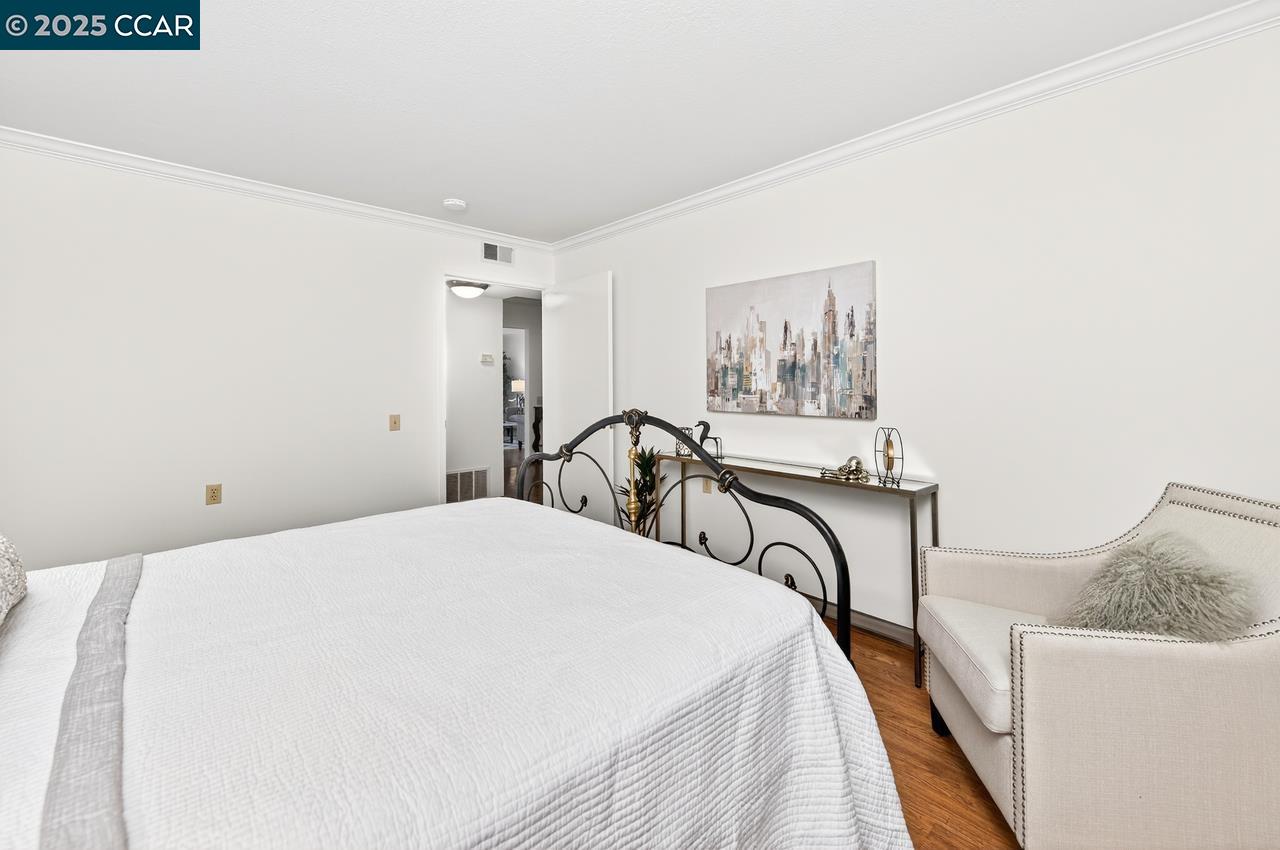 1400 Ptarmigan Dr # 2