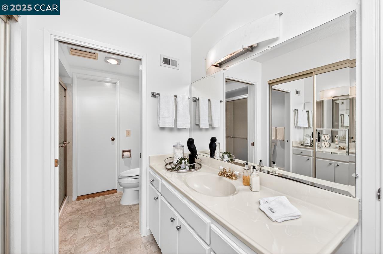 1400 Ptarmigan Dr # 2