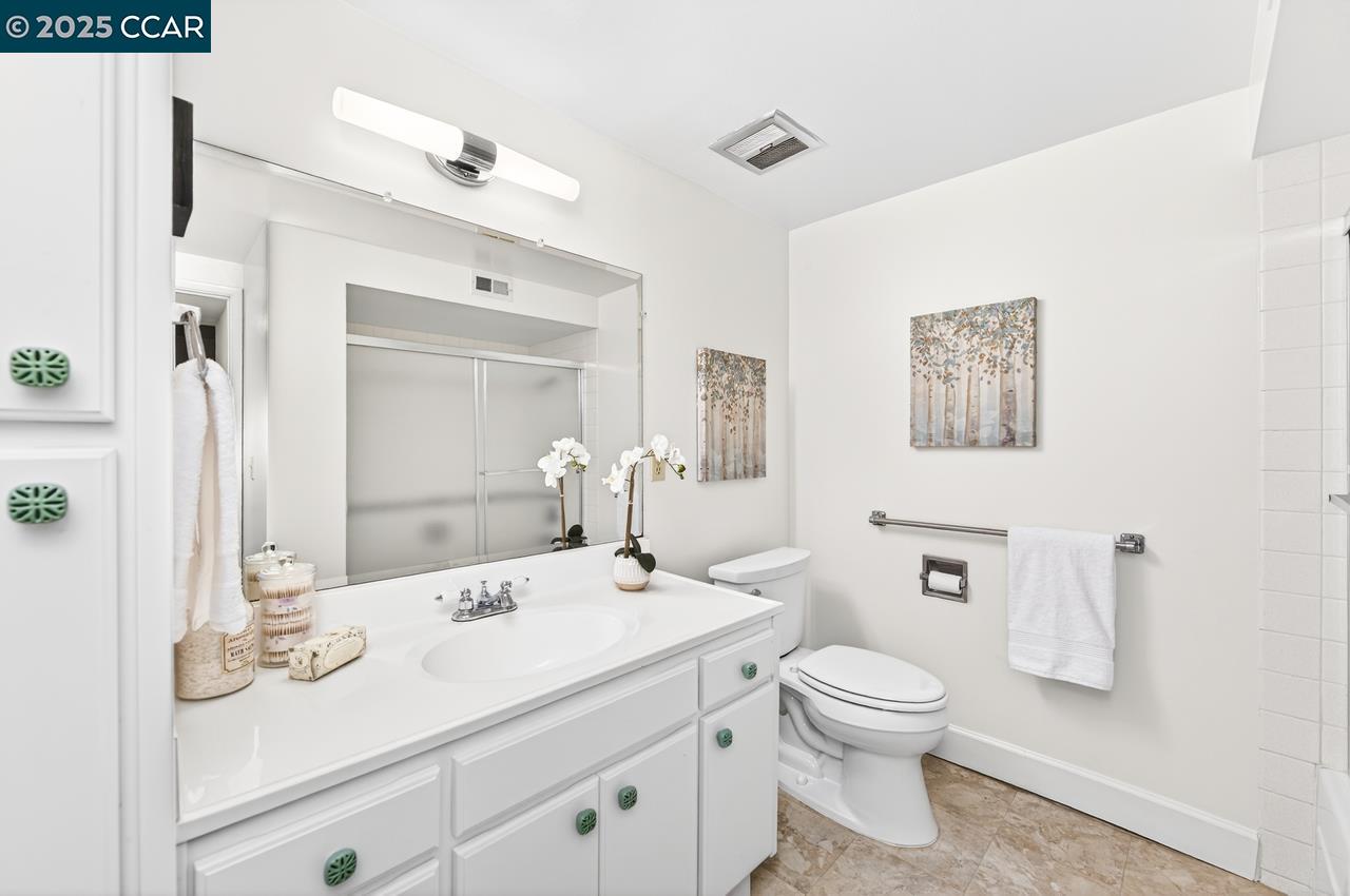 1400 Ptarmigan Dr # 2