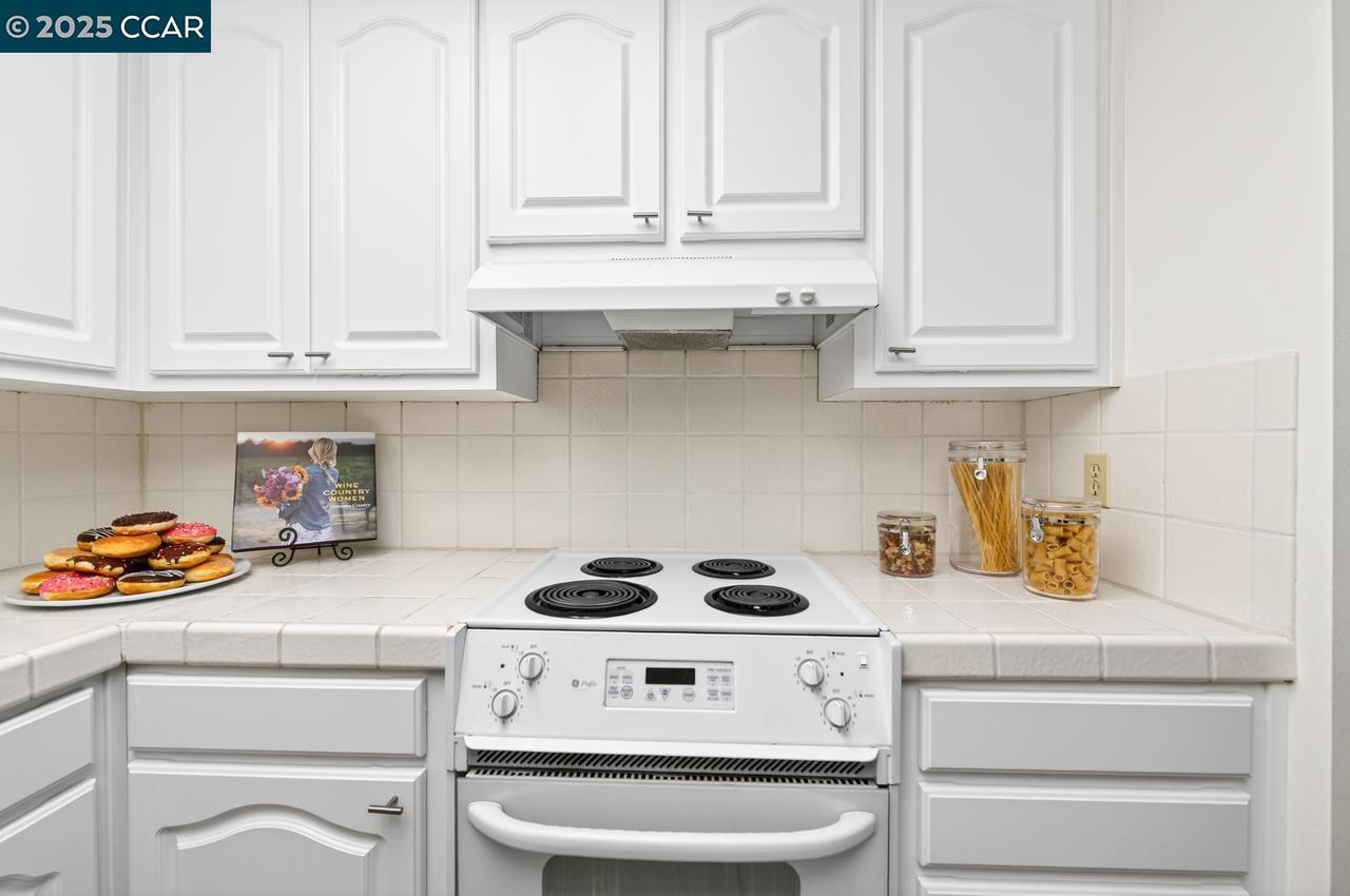 1400 Ptarmigan Dr # 2