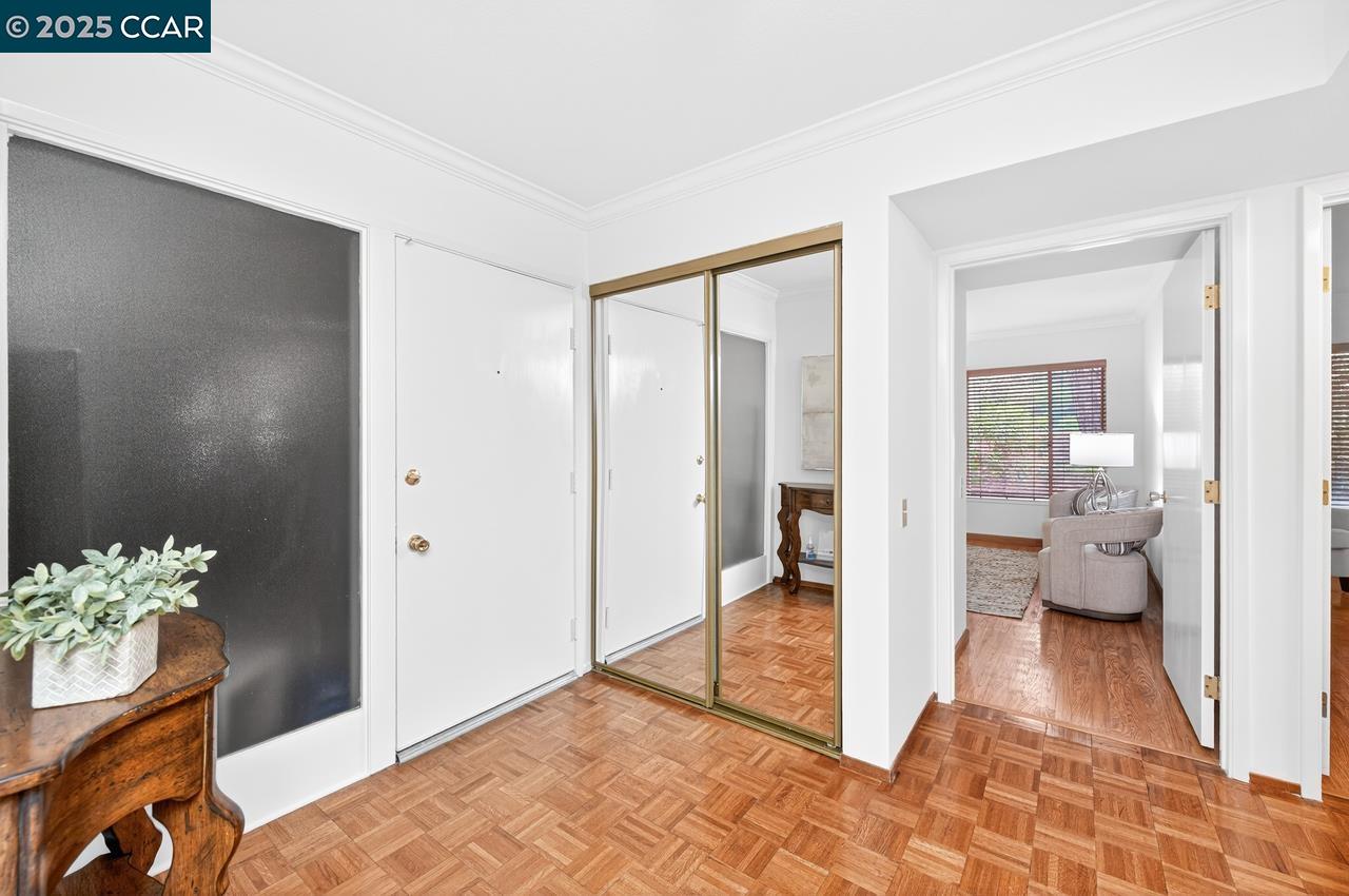 1400 Ptarmigan Dr # 2