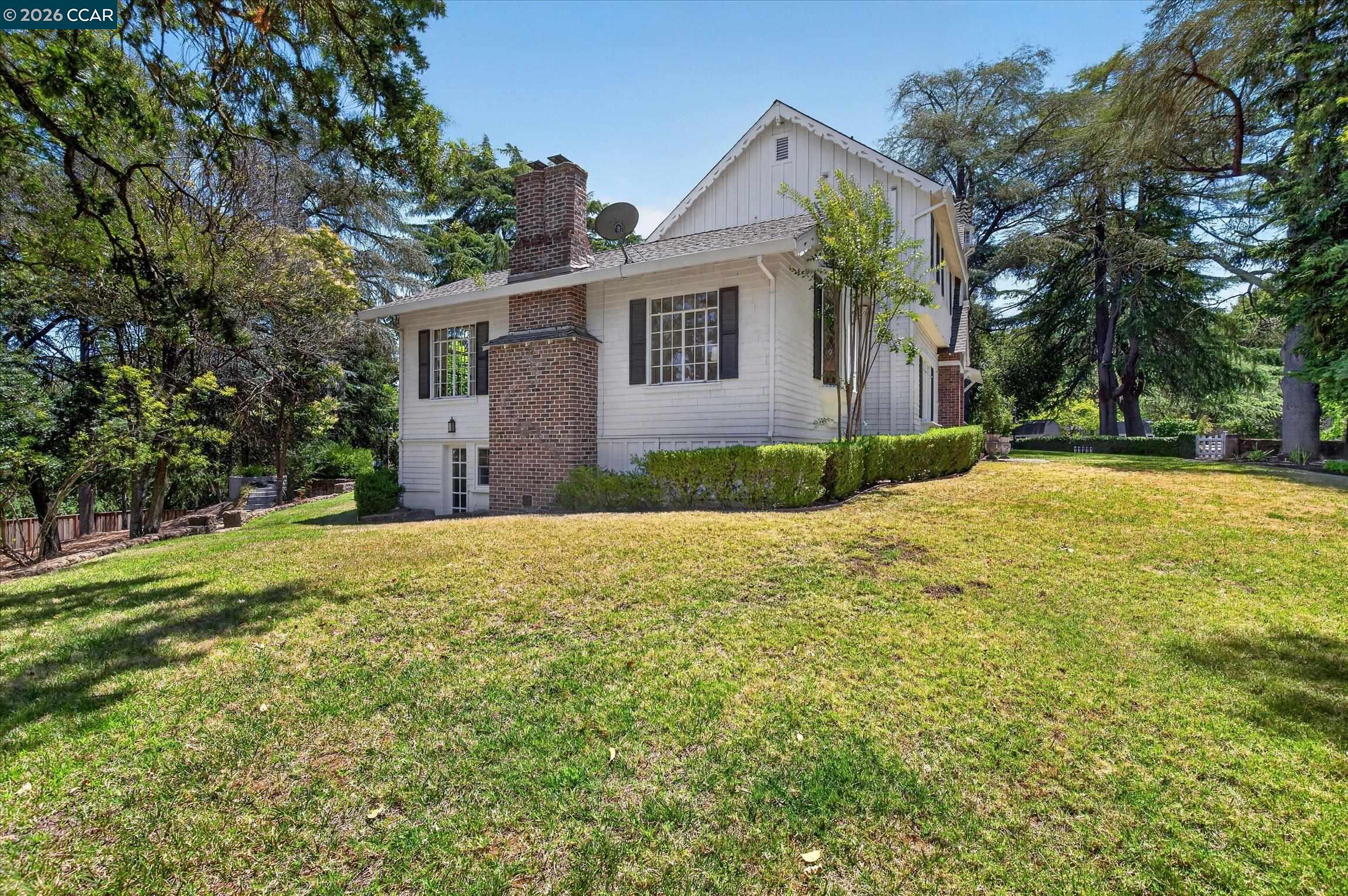 61 Crest Avenue
