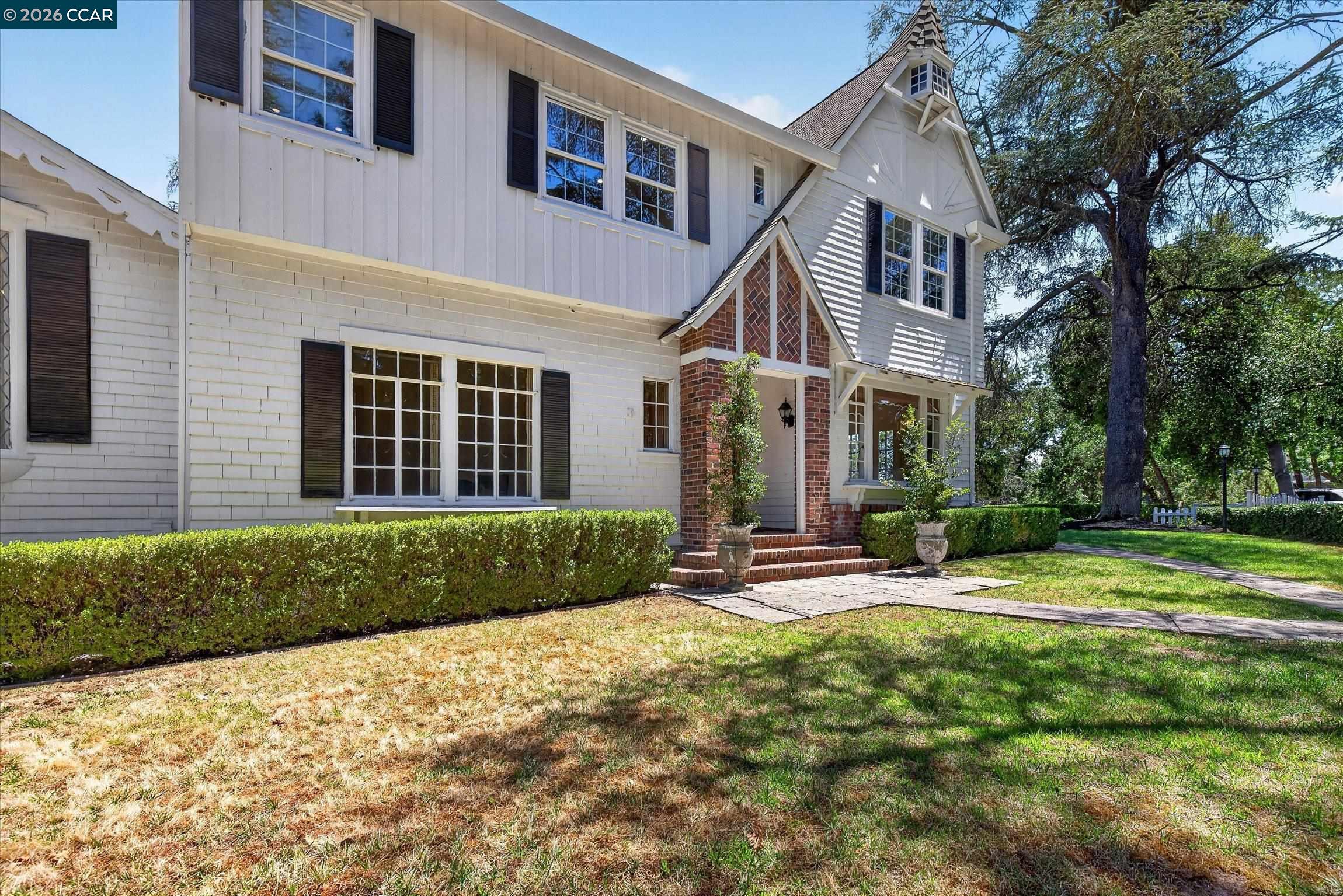 61 Crest Avenue