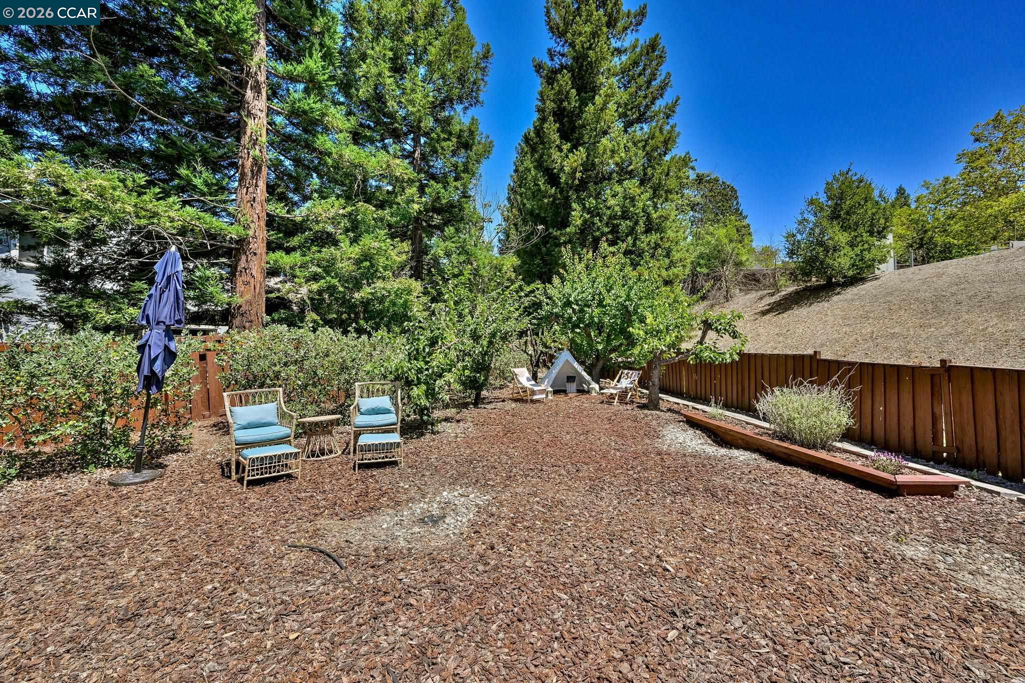 3385 Green Meadow Dr