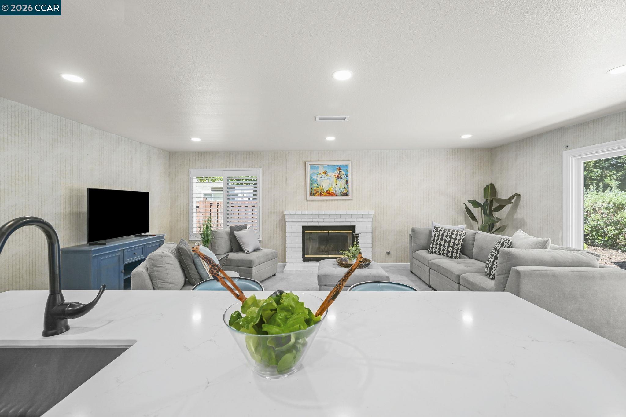 3385 Green Meadow Dr