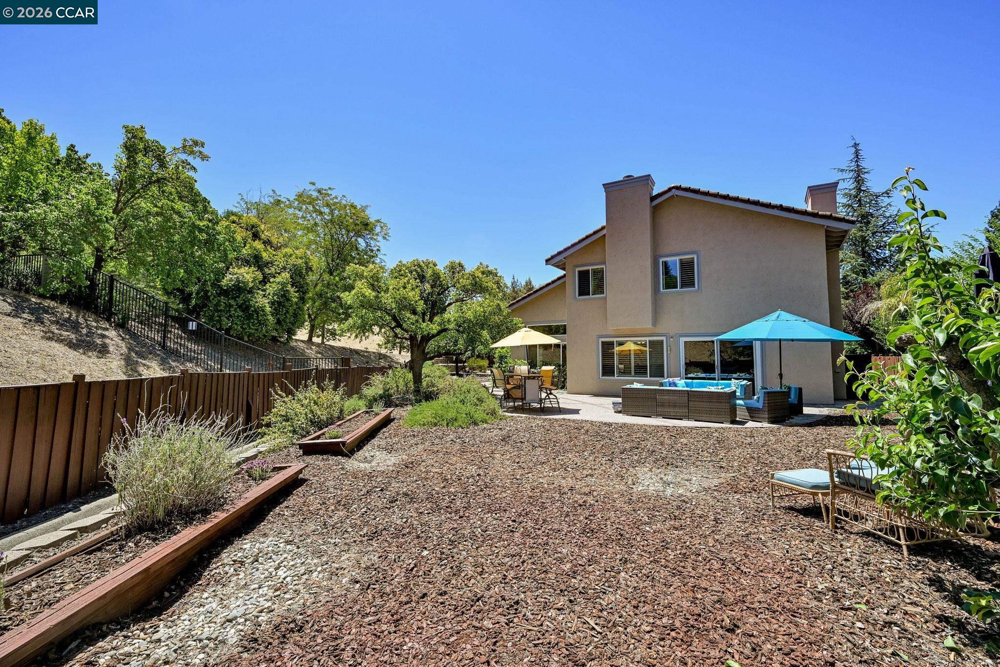 3385 Green Meadow Dr