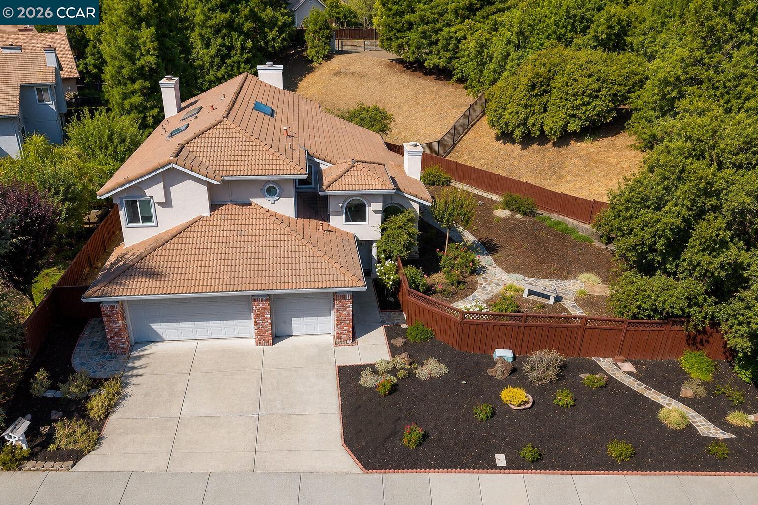 3385 Green Meadow Dr