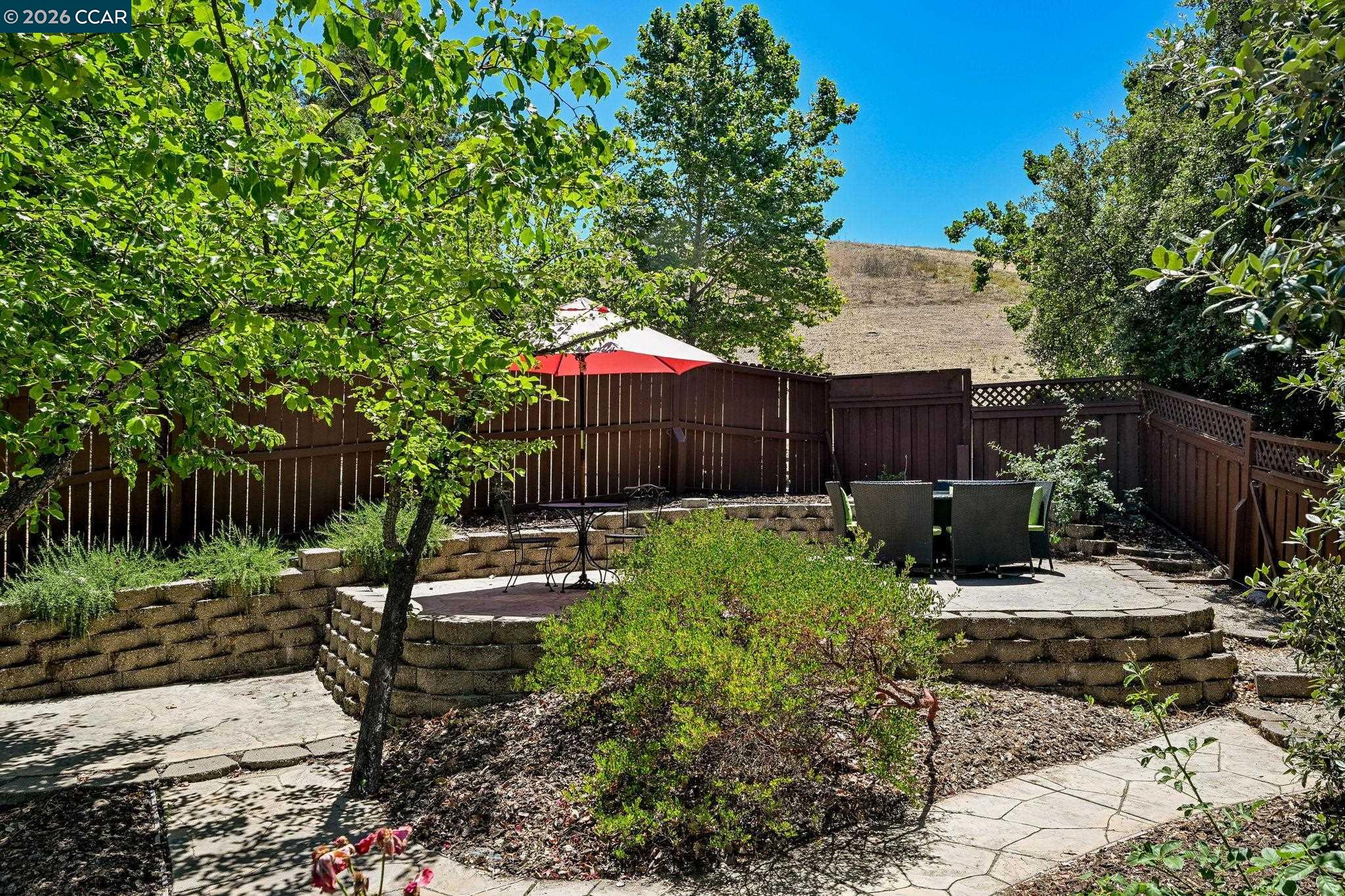 3385 Green Meadow Dr