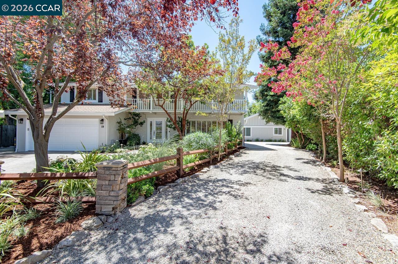 19 Wildwood Ct