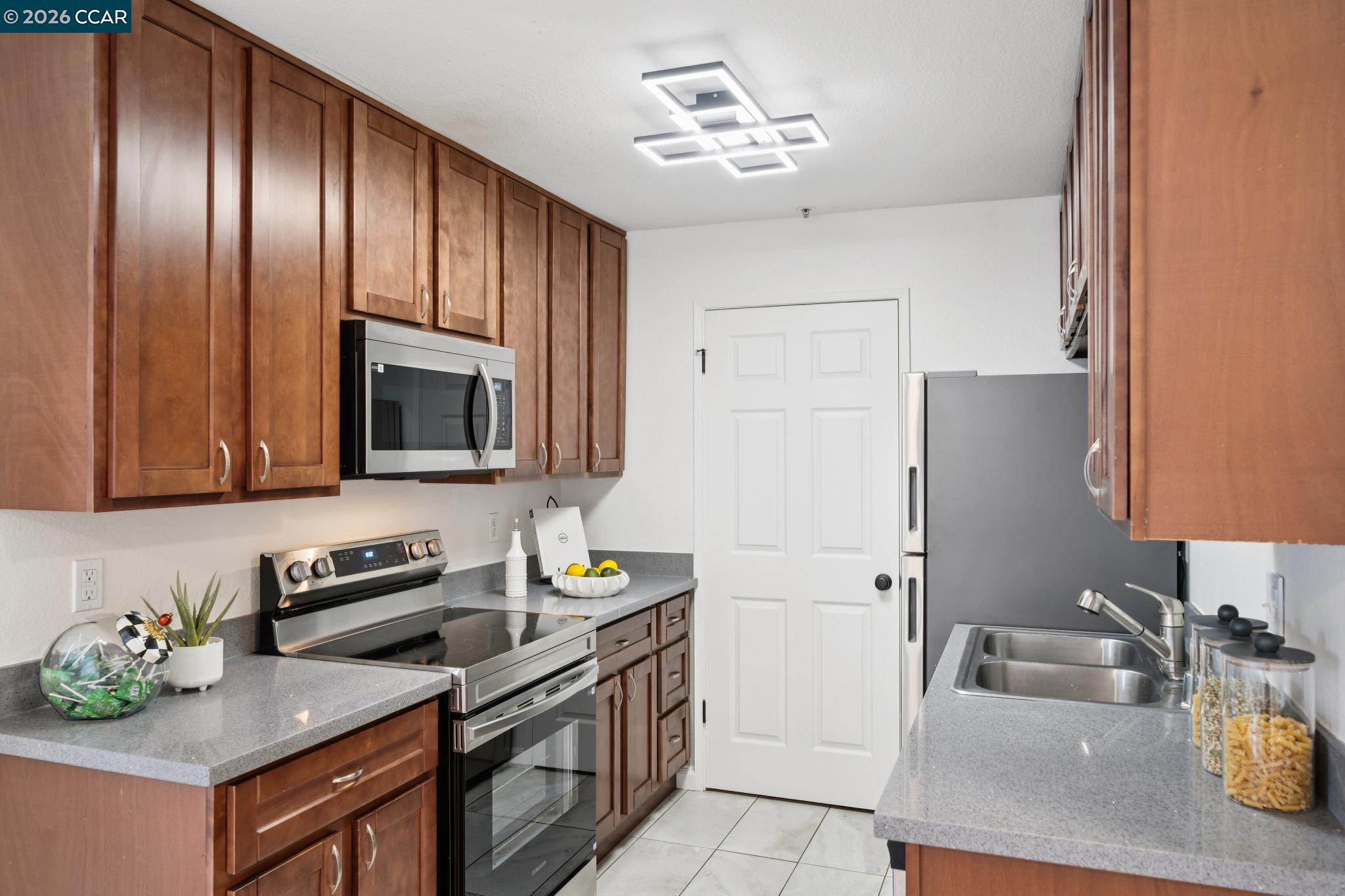 460 Bollinger Canyon Lane # 184