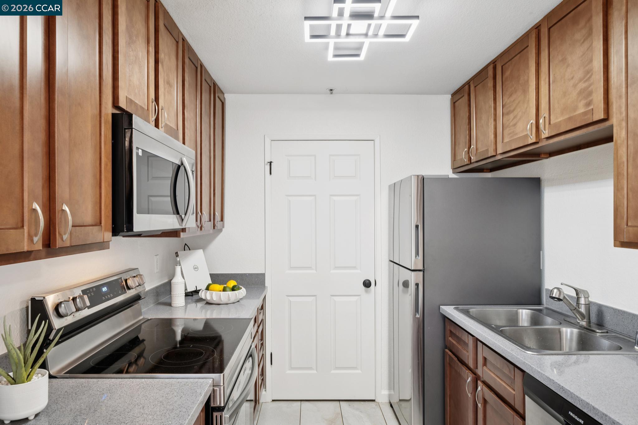 460 Bollinger Canyon Lane # 184