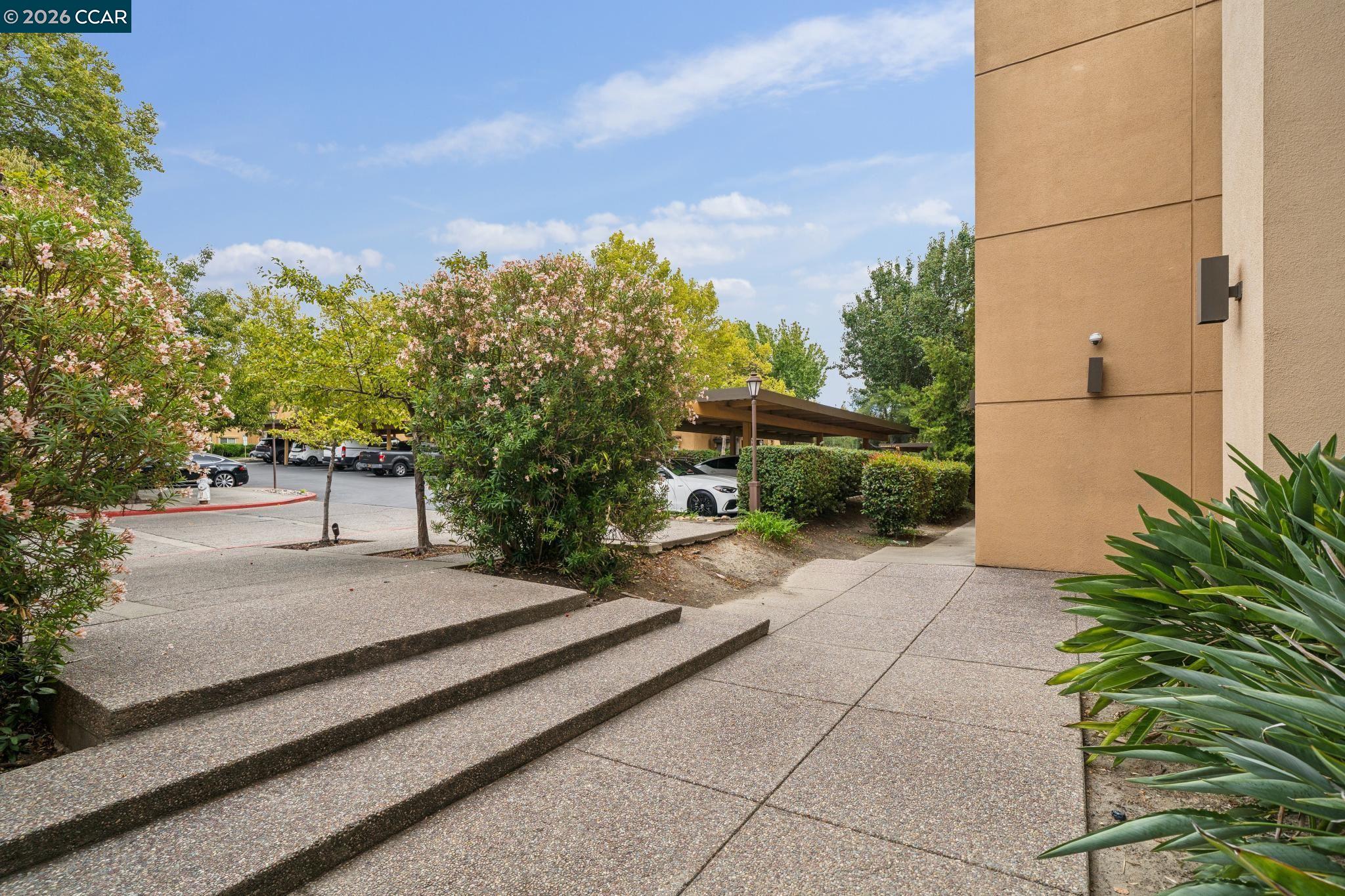460 Bollinger Canyon Lane # 184