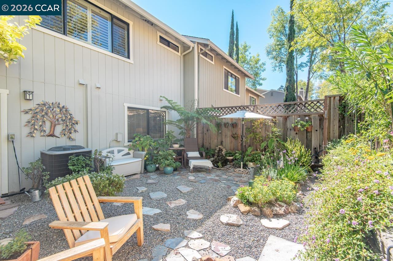 2454 Heatherleaf Ln # 3
