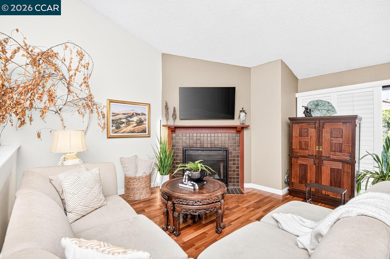 2454 Heatherleaf Ln # 3