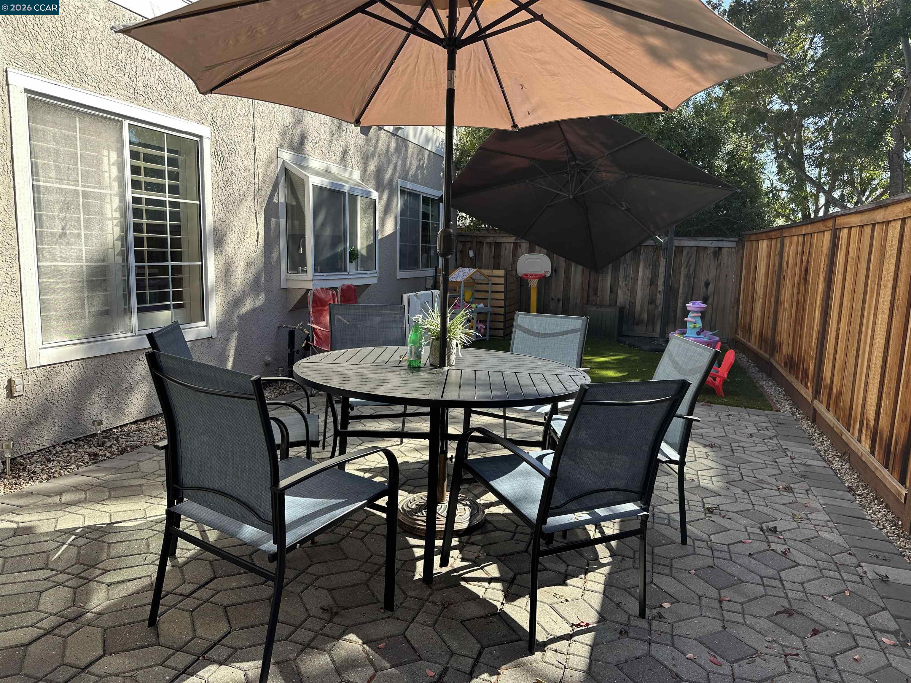 202 Promenade Ln