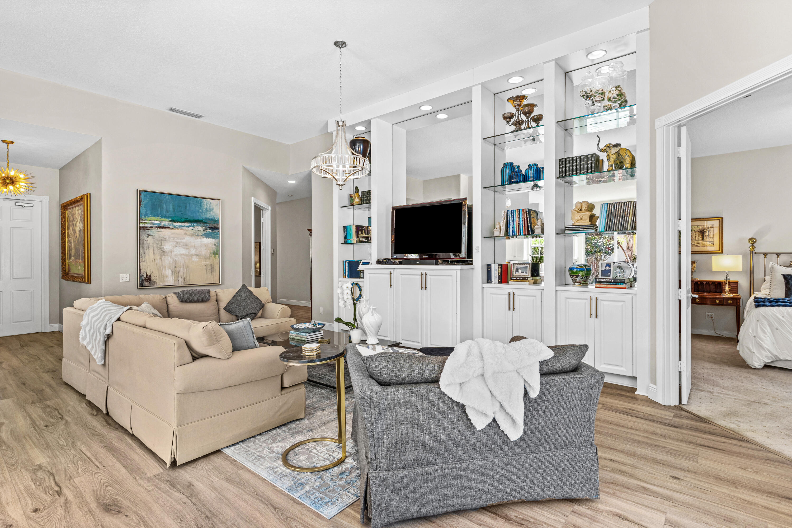 4983 Garden Drive