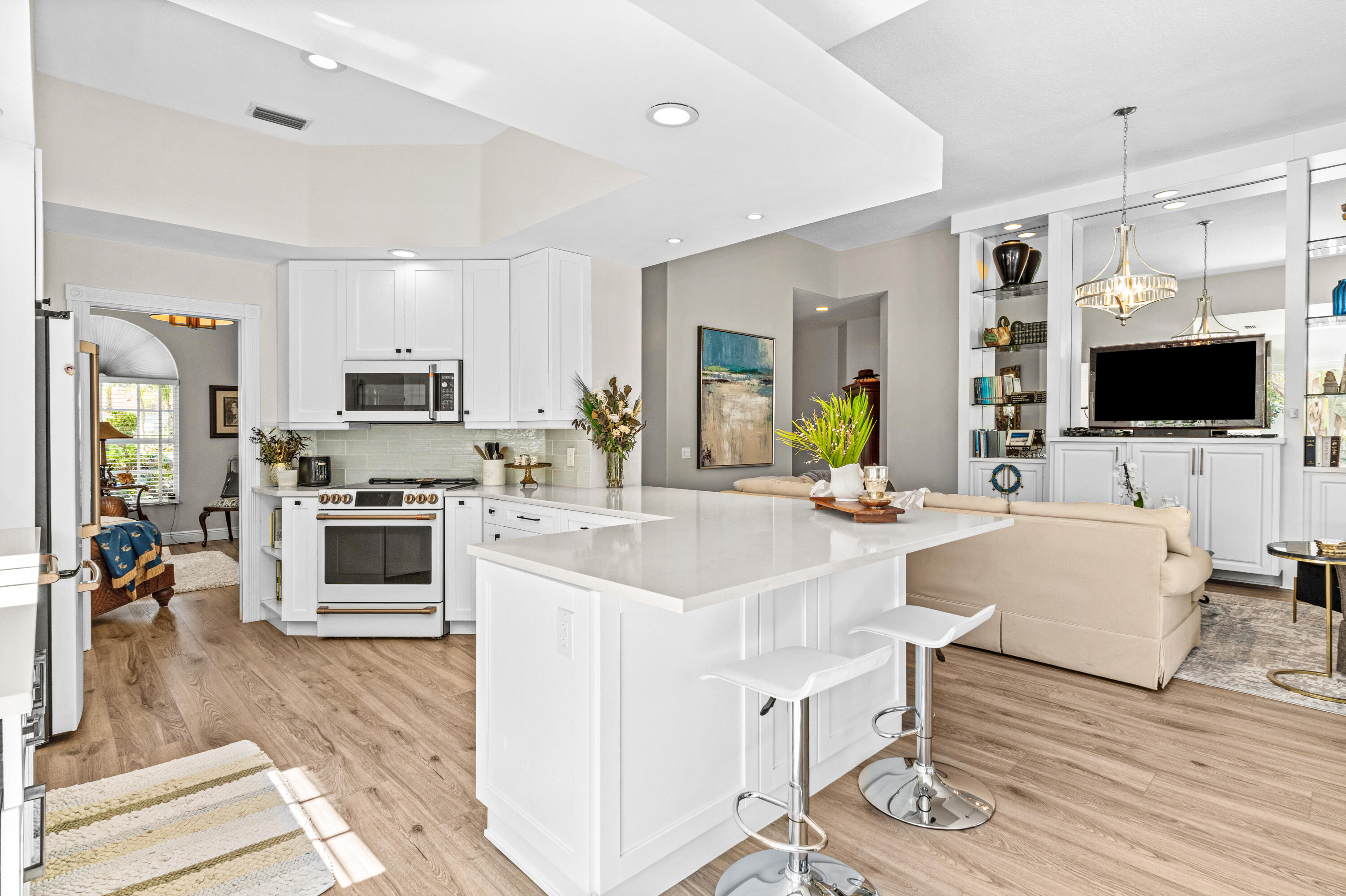 4983 Garden Drive