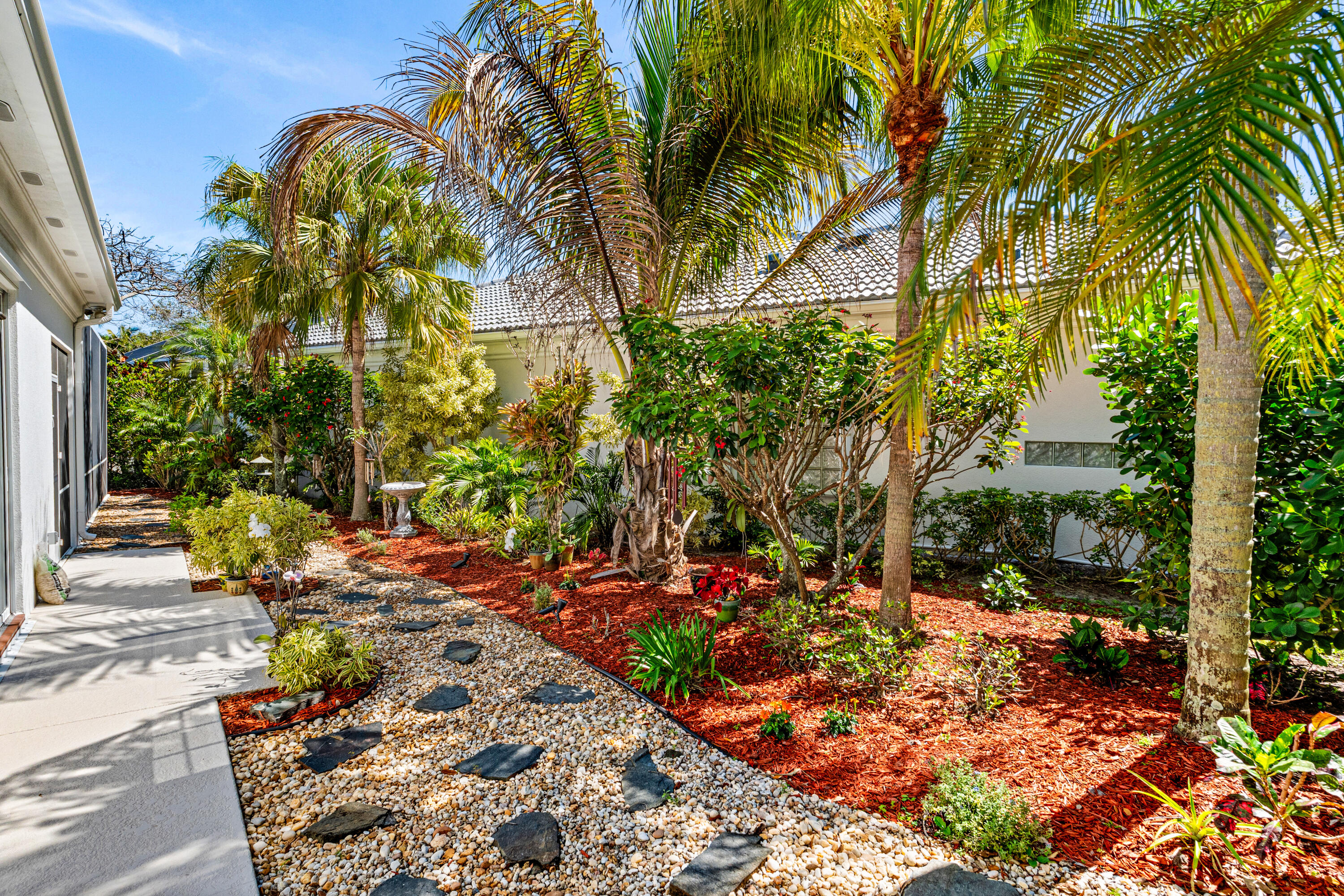 4983 Garden Drive