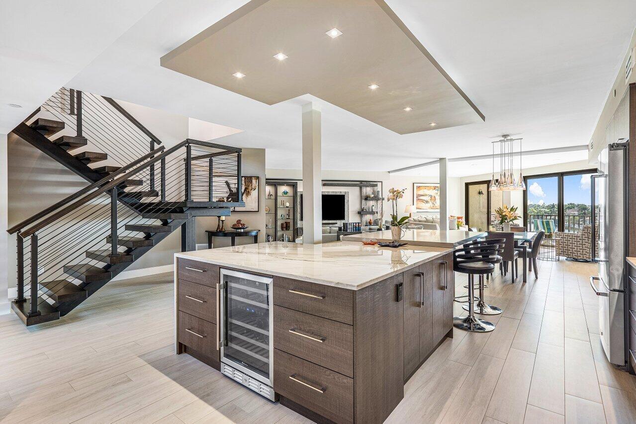 1035 S Federal Highway 406
