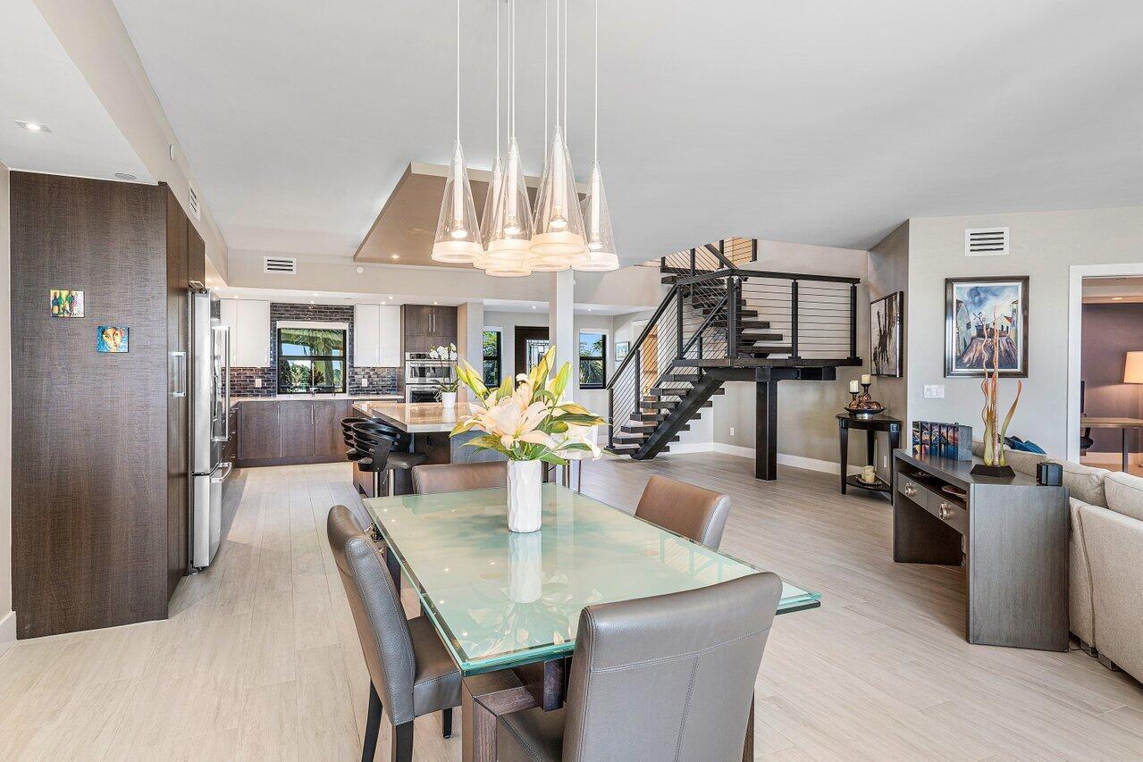 1035 S Federal Highway 406