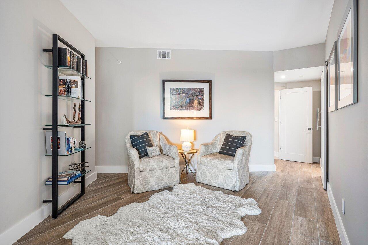 1035 S Federal Highway 406