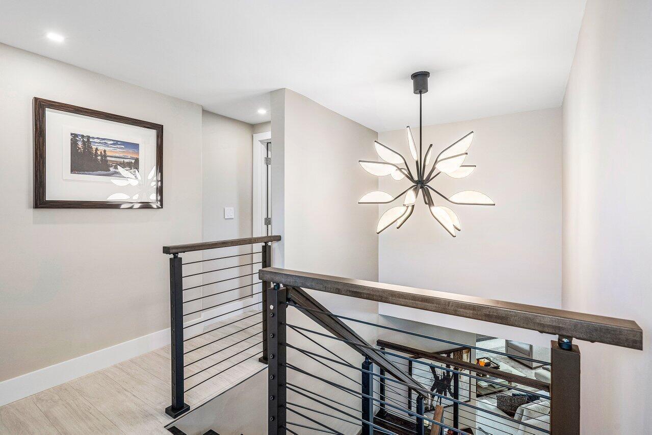 1035 S Federal Highway 406