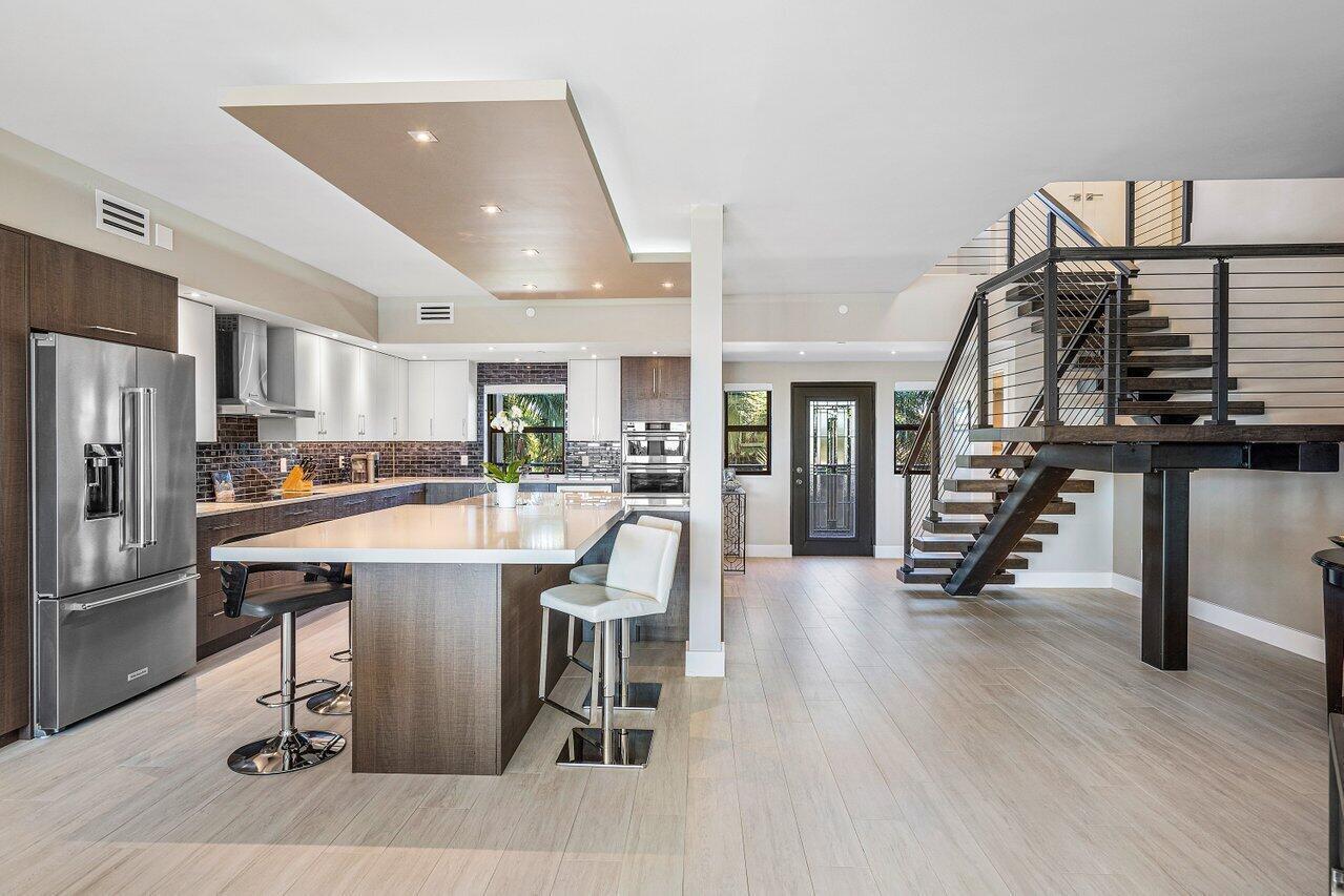 1035 S Federal Highway 406