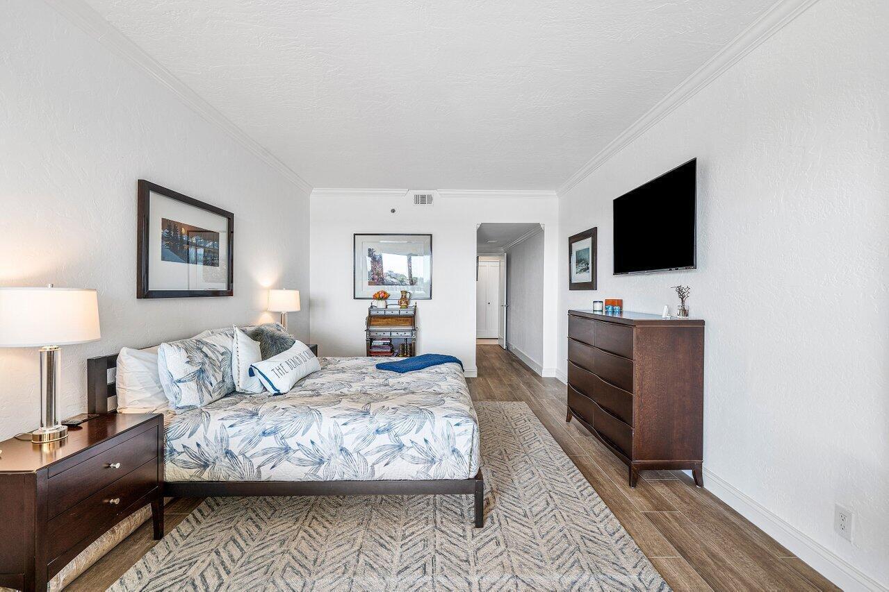 1035 S Federal Highway 406