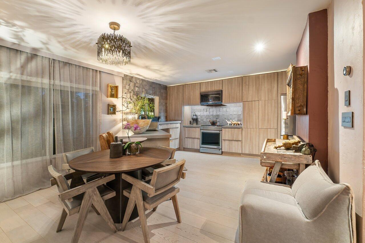 118 NE 11th Street