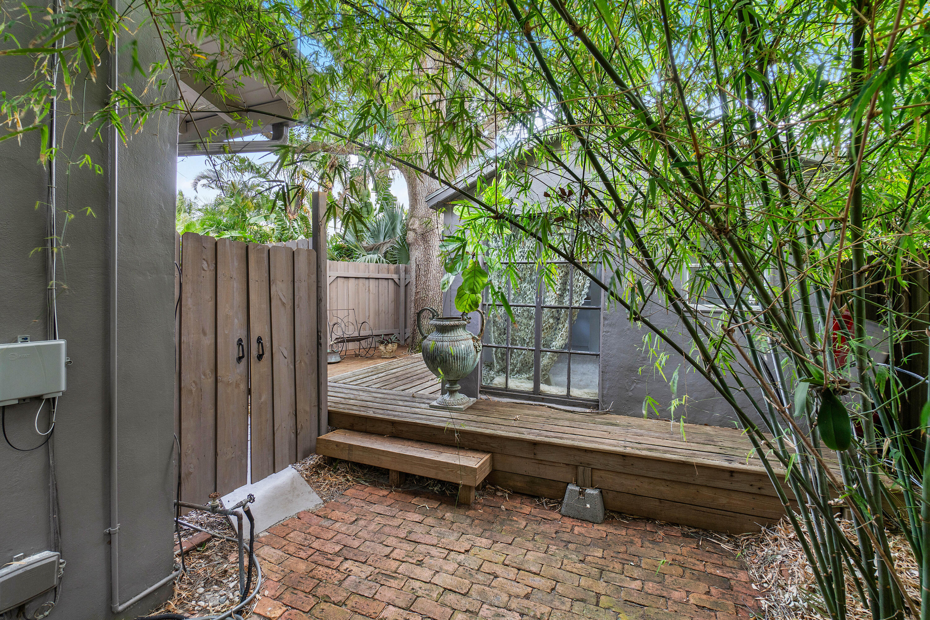 118 NE 11th Street