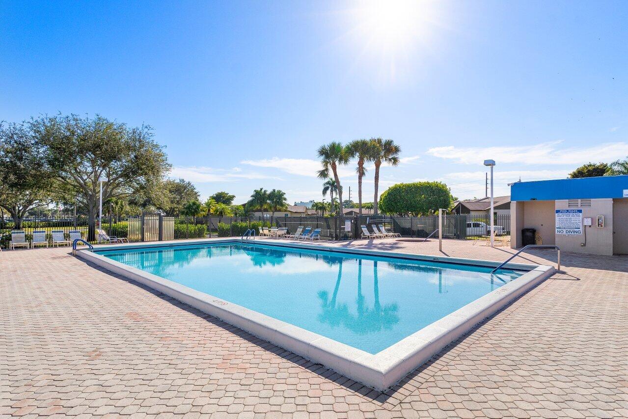 5424 Viburnum Circle