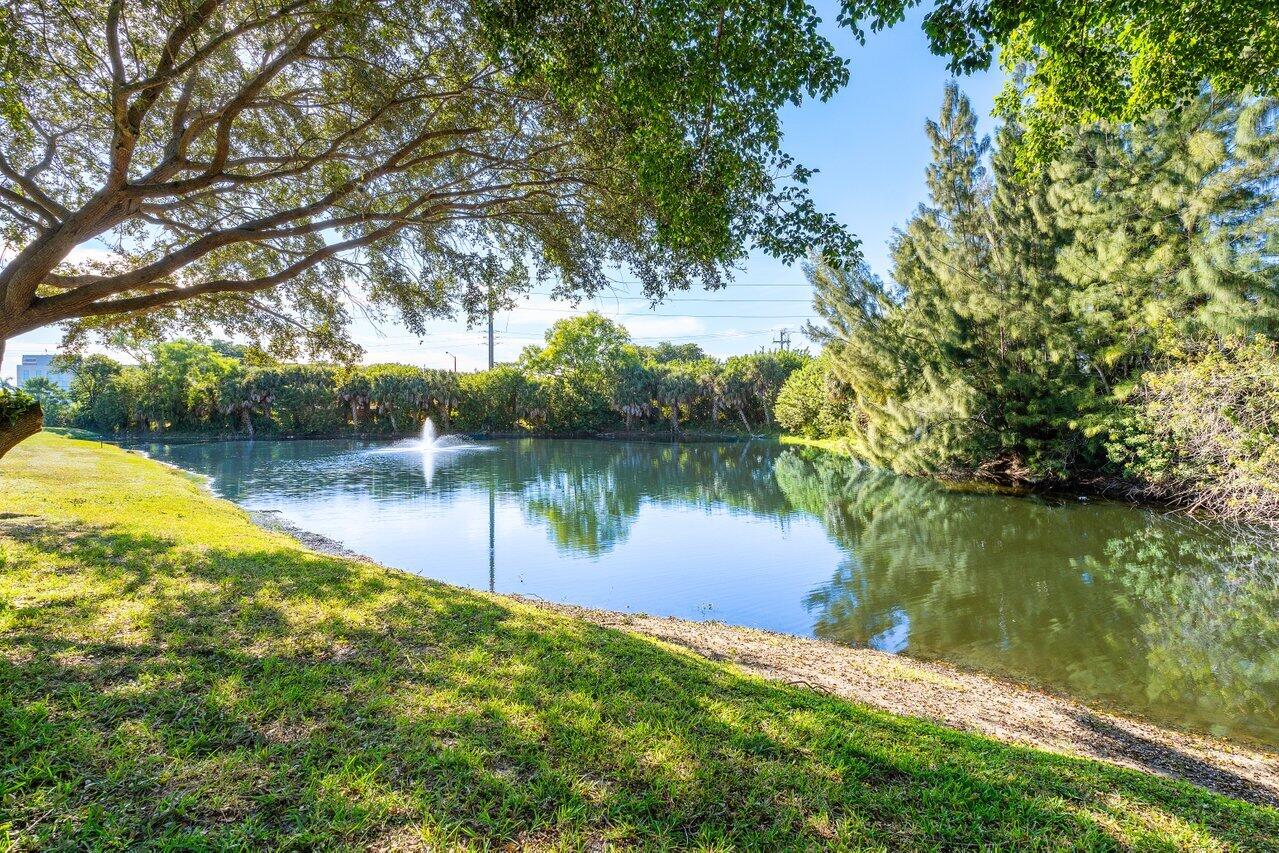 5424 Viburnum Circle