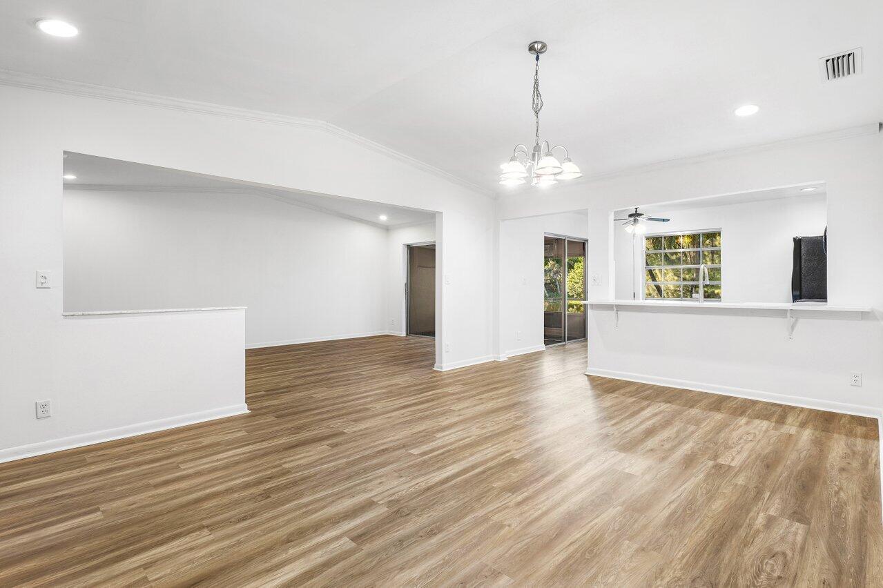 5424 Viburnum Circle