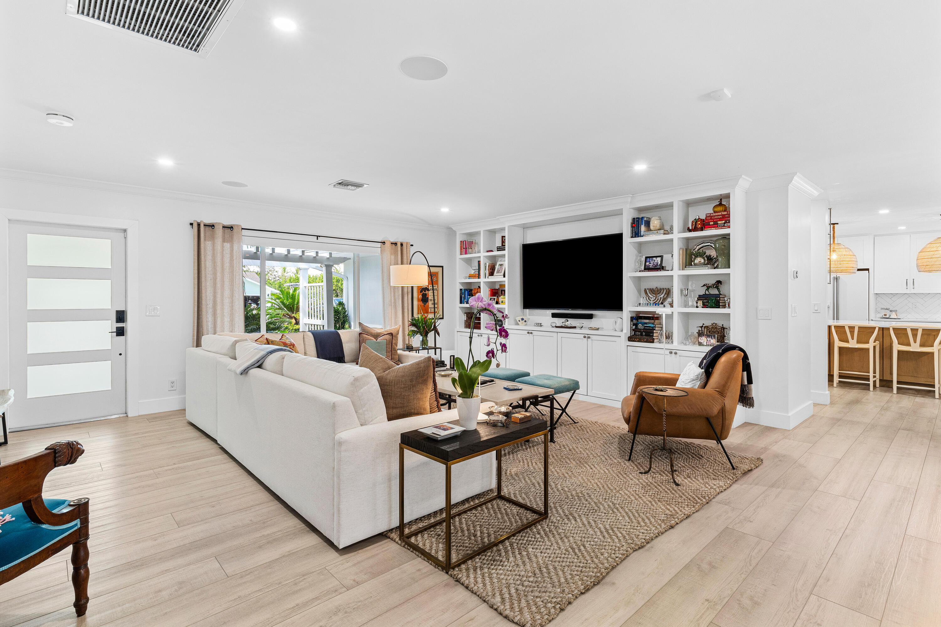 801 NW 4th Avenue