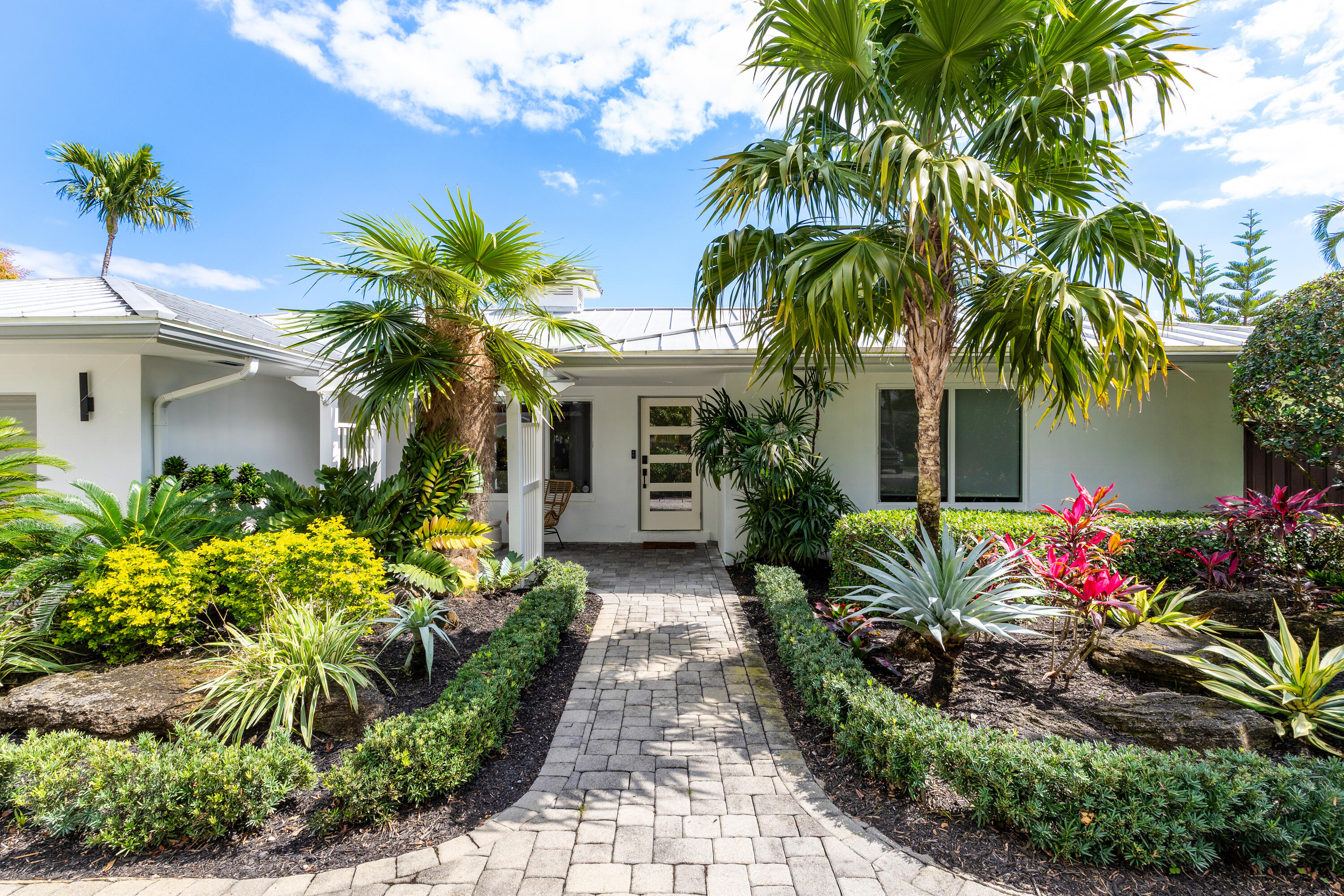 801 NW 4th Avenue