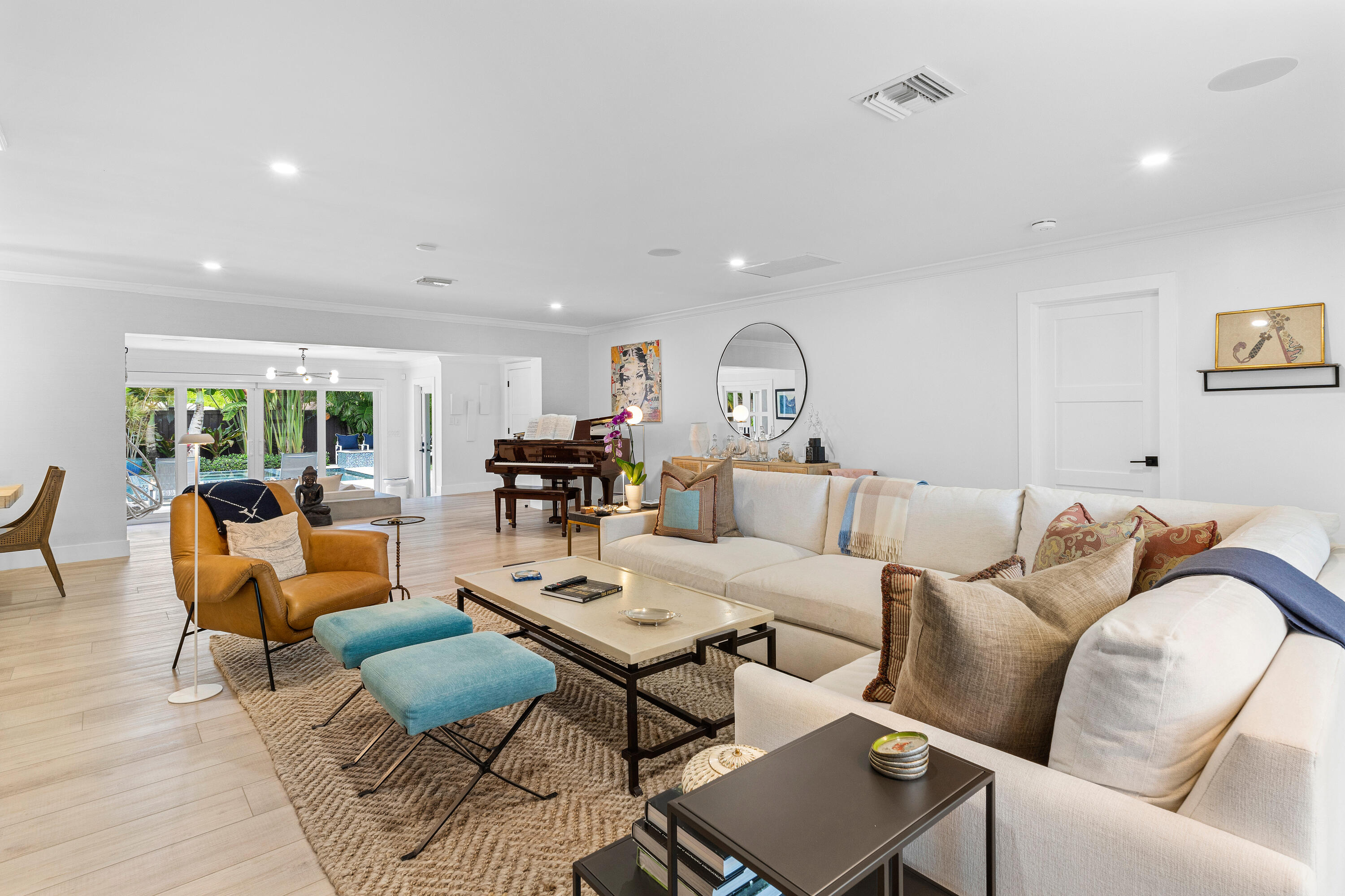 801 NW 4th Avenue