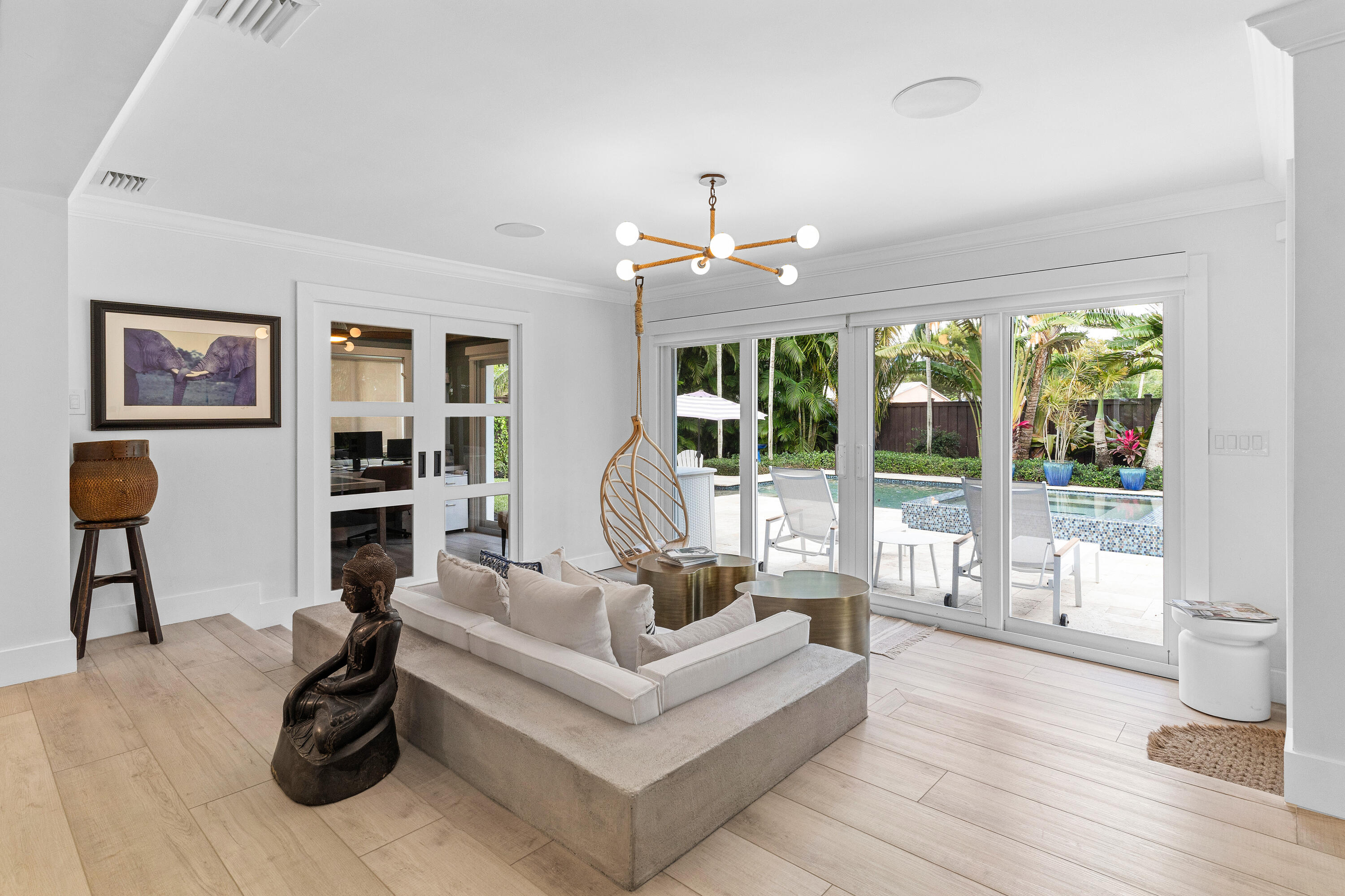 801 NW 4th Avenue