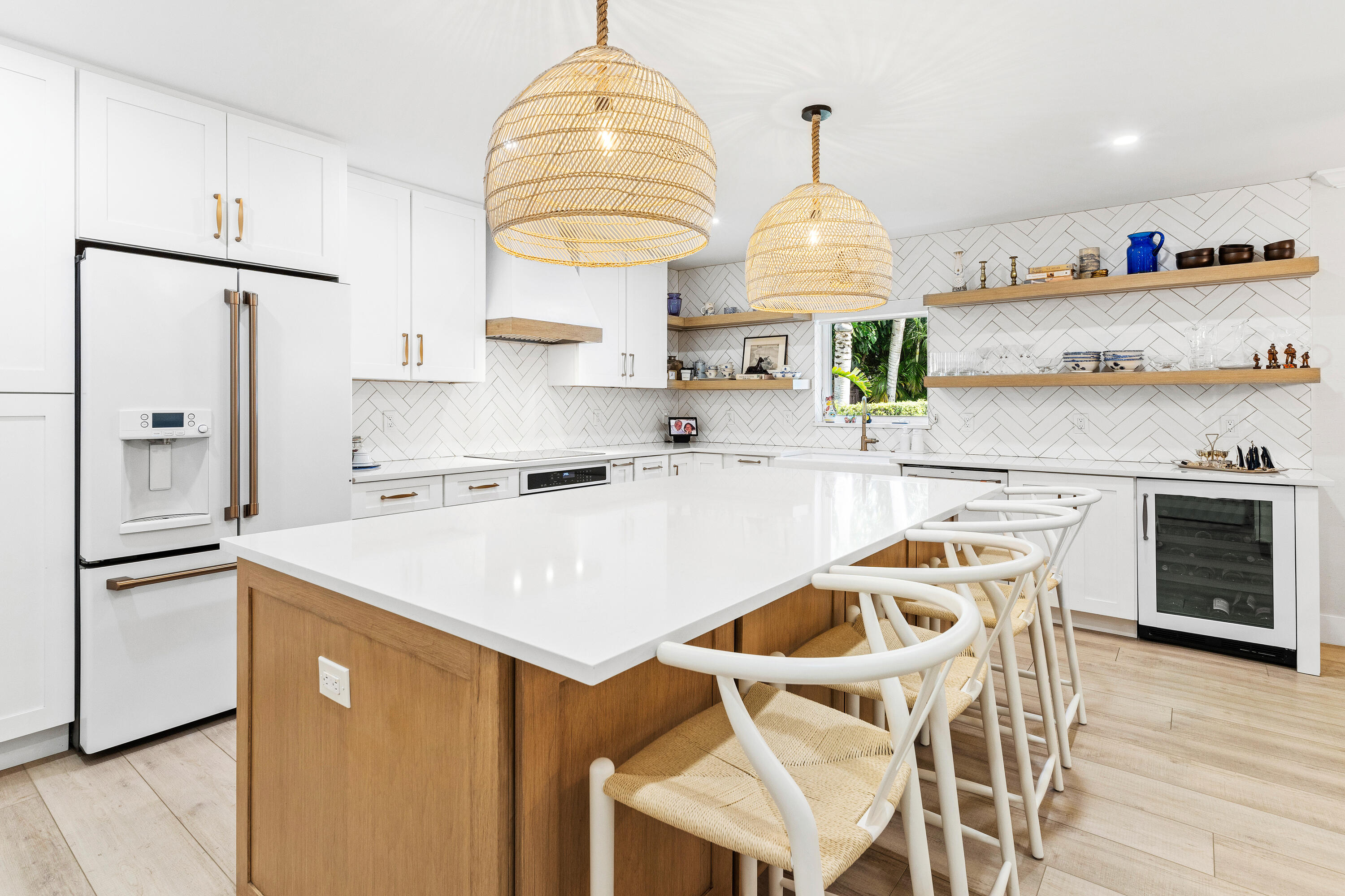 801 NW 4th Avenue