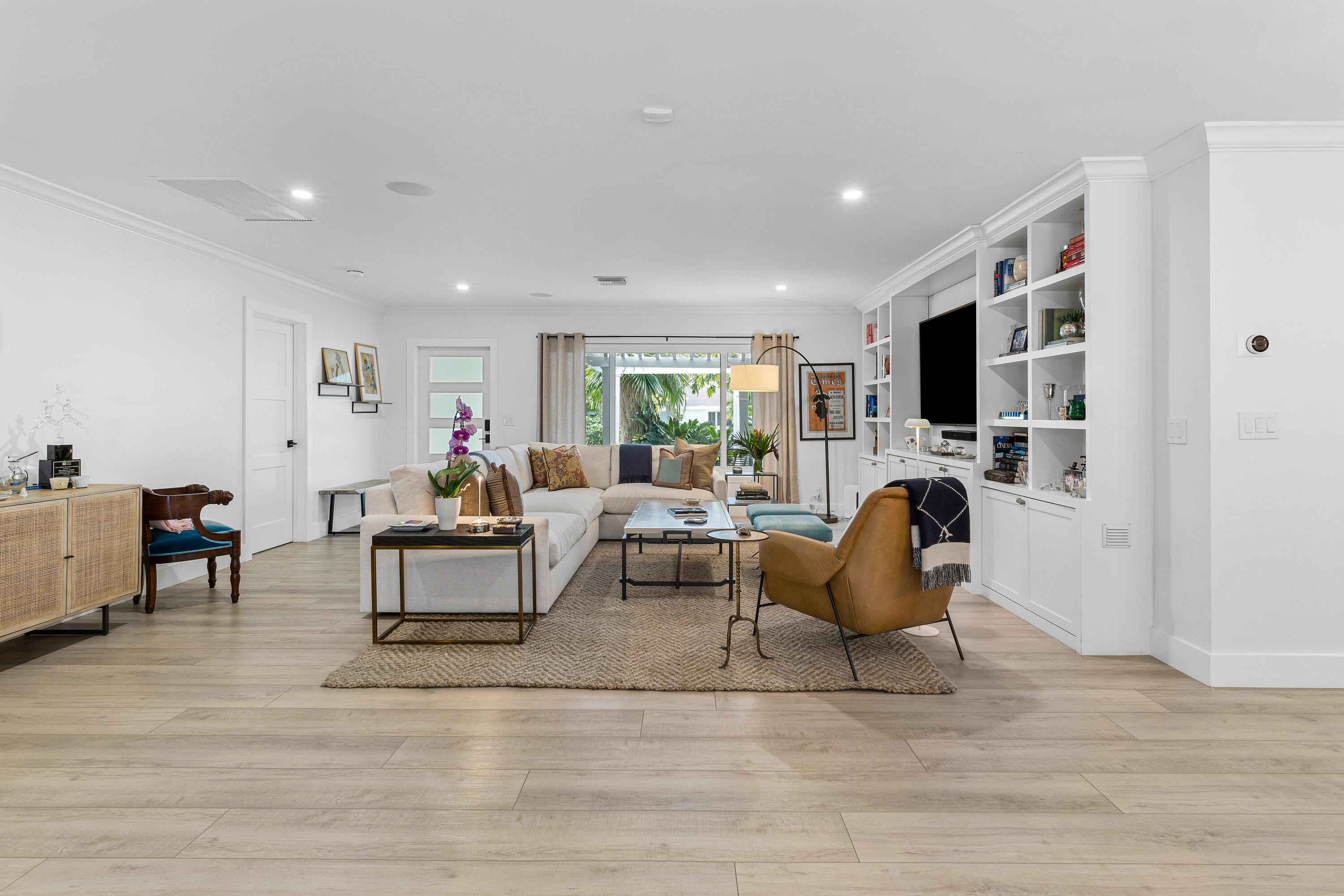 801 NW 4th Avenue